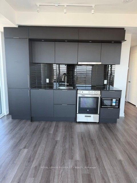 Unit 4805 - 448 Burnhamthorpe Road W, Mississauga 2