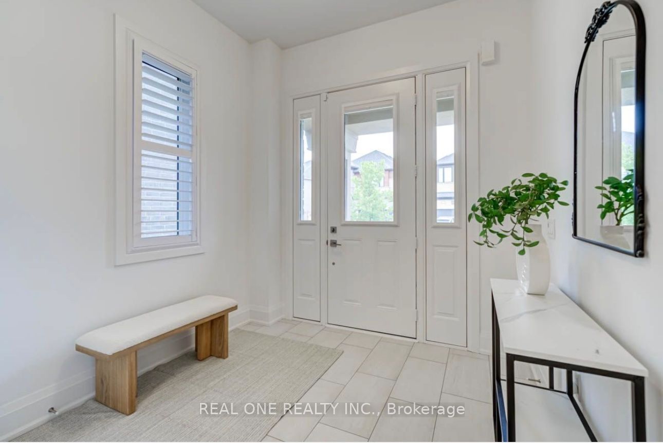 4157 Hillsborough Crescent, Oakville 2