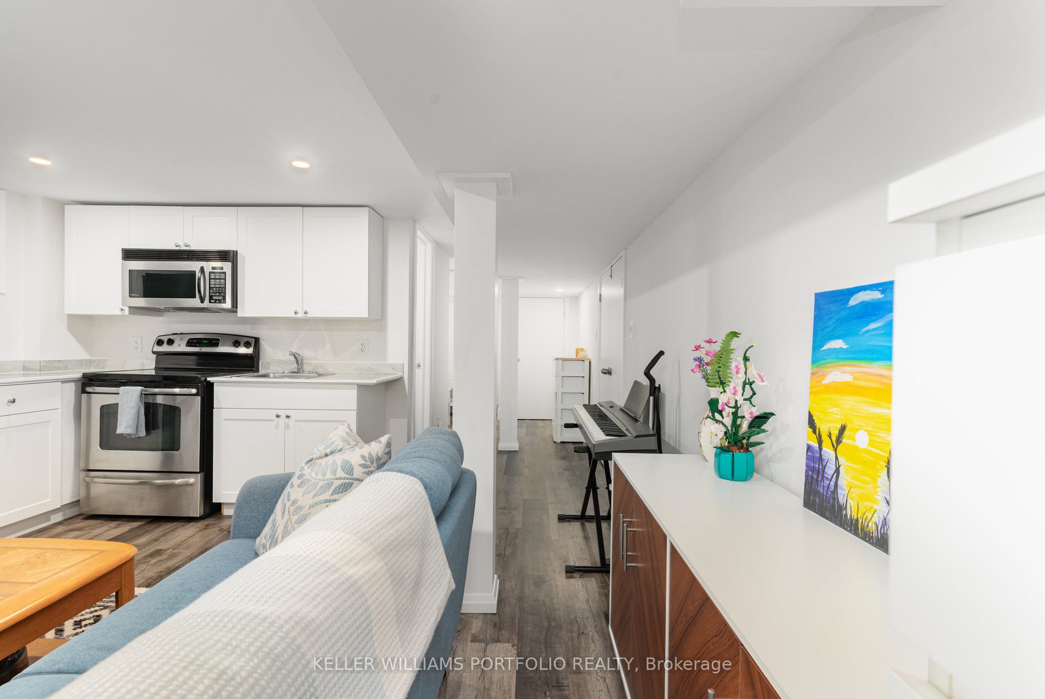 Unit Lower - 329 Runnymede Road, Toronto 3