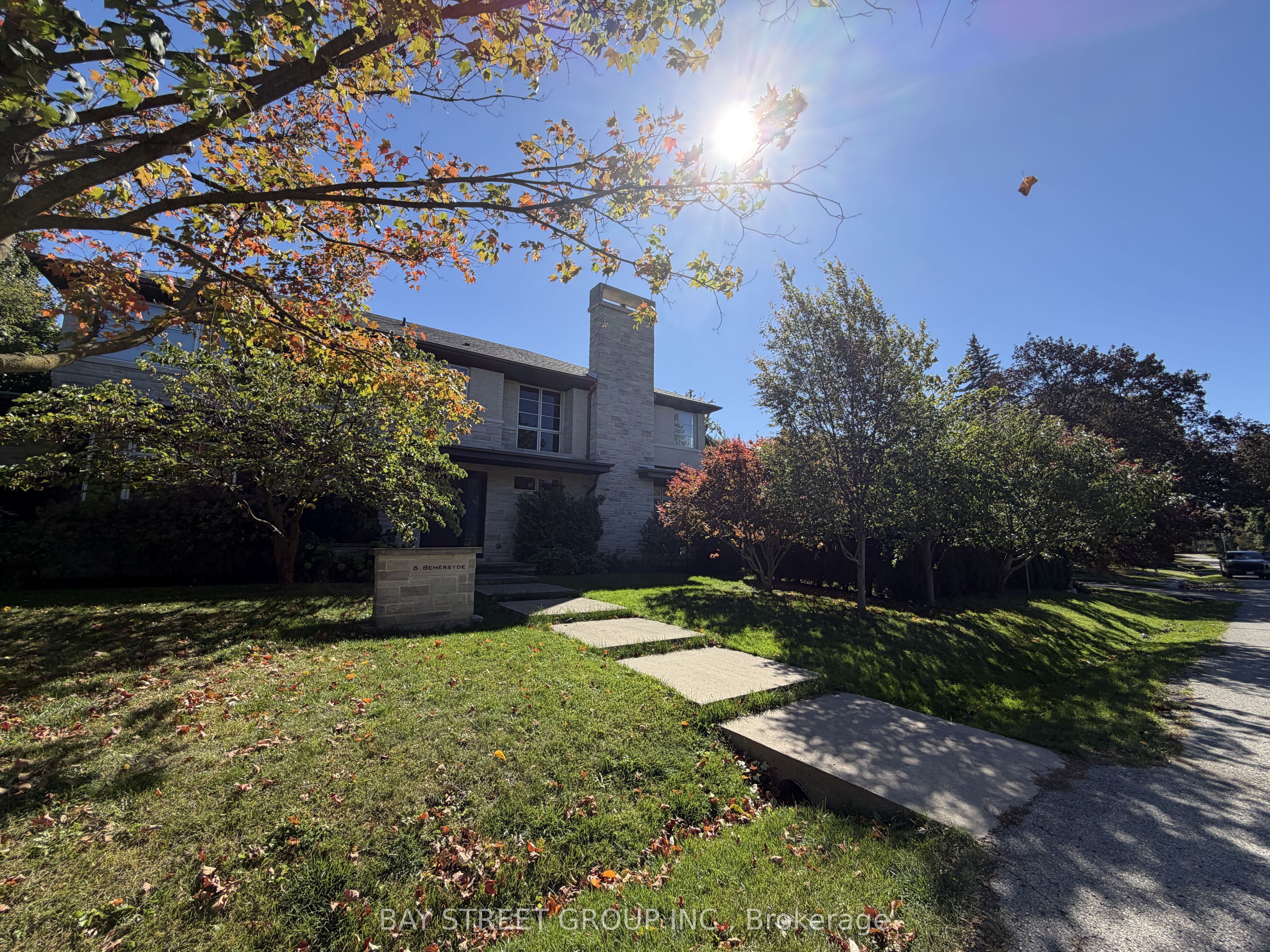 6 Bemersyde Drive, Etobicoke 2