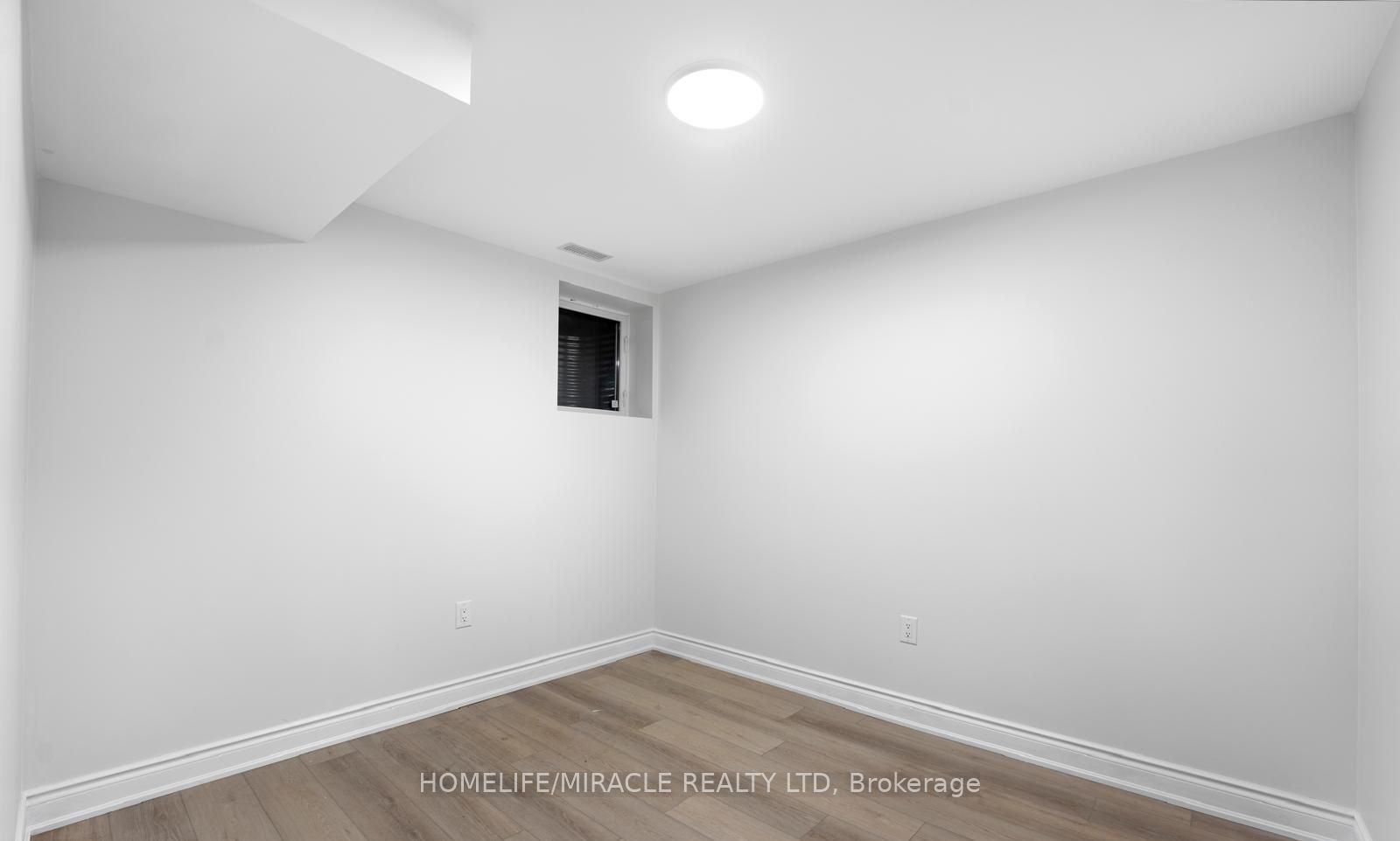 Unit Bsmt - 21 Palm Tree Road, Brampton 5