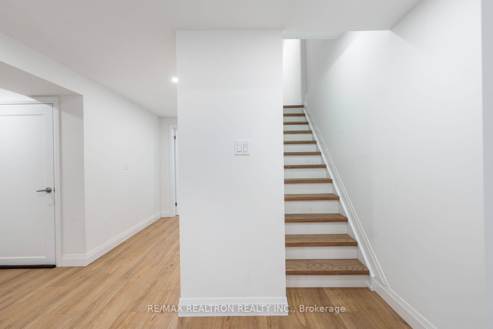 Unit Lower - 10 Hesketh Court, Caledon 4