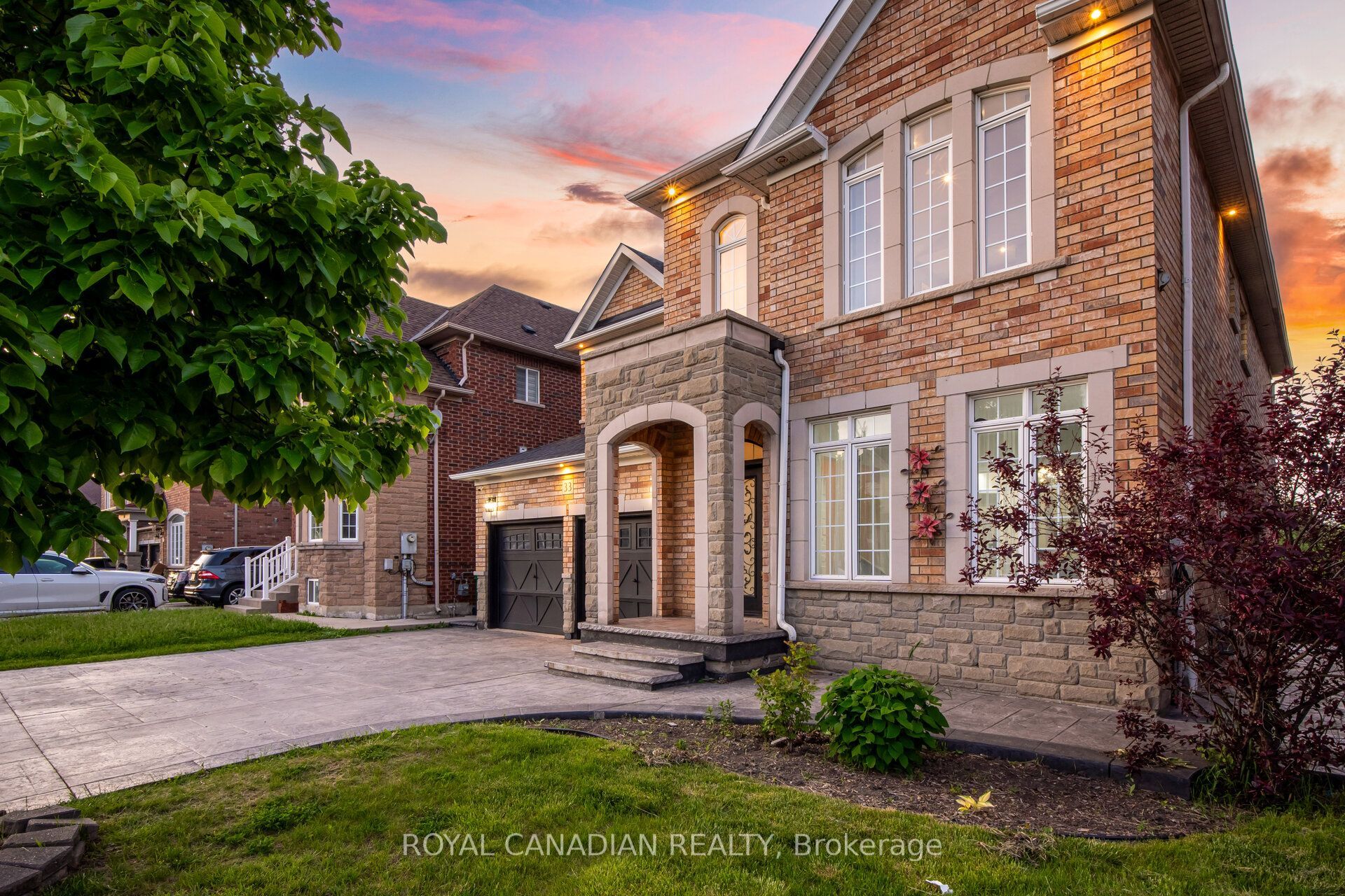 33 Rubysilver Drive, Brampton 4