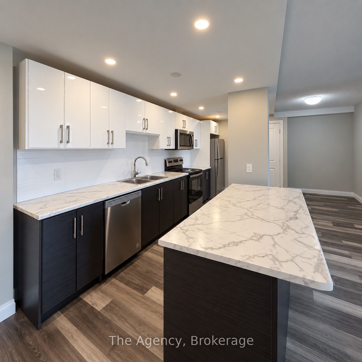 Unit 812 - 2200 Sherobee Road, Mississauga 2