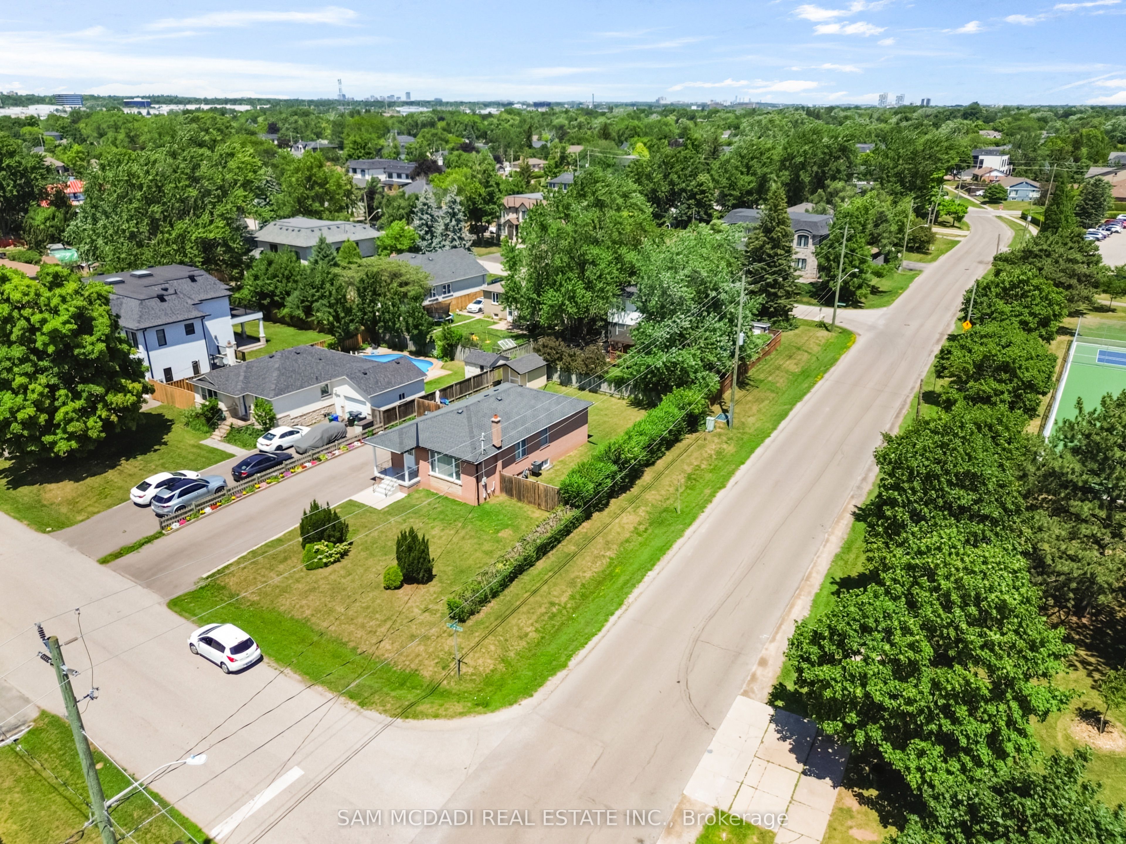 Unit Upper - 544 Sandmere Place, Oakville 2