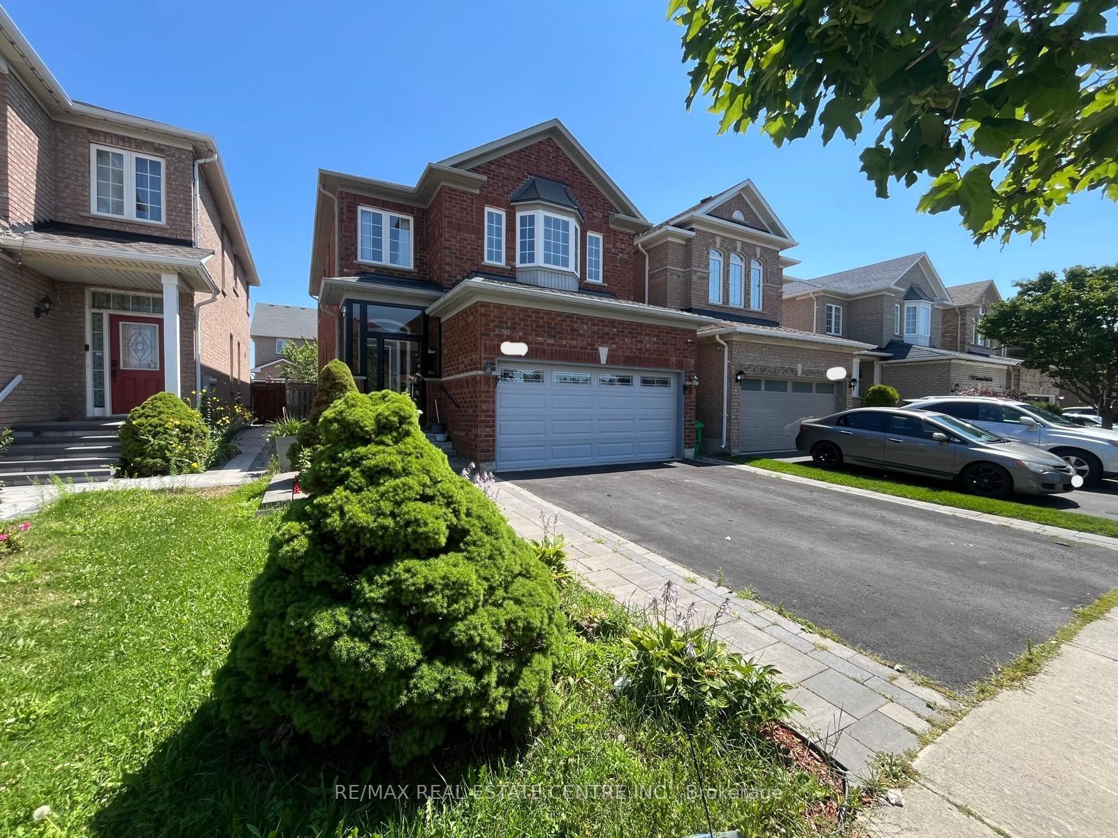 3570 Fountain Park Avenue, Mississauga 2