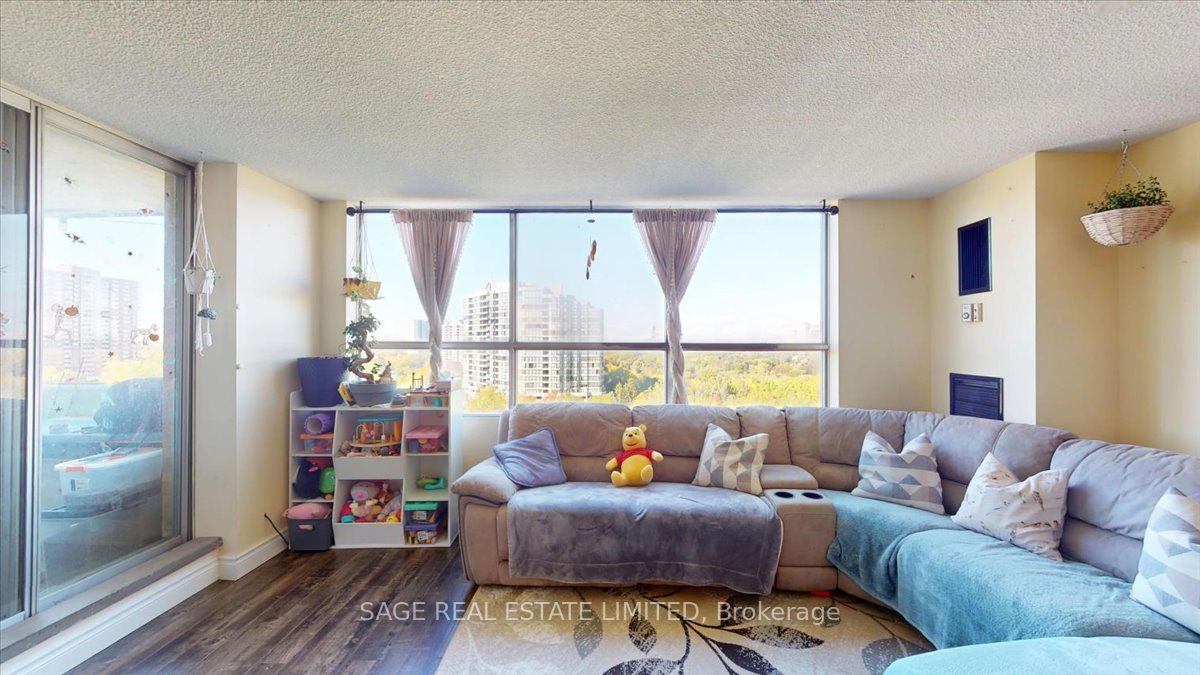 40 Panorama Court, Etobicoke 5