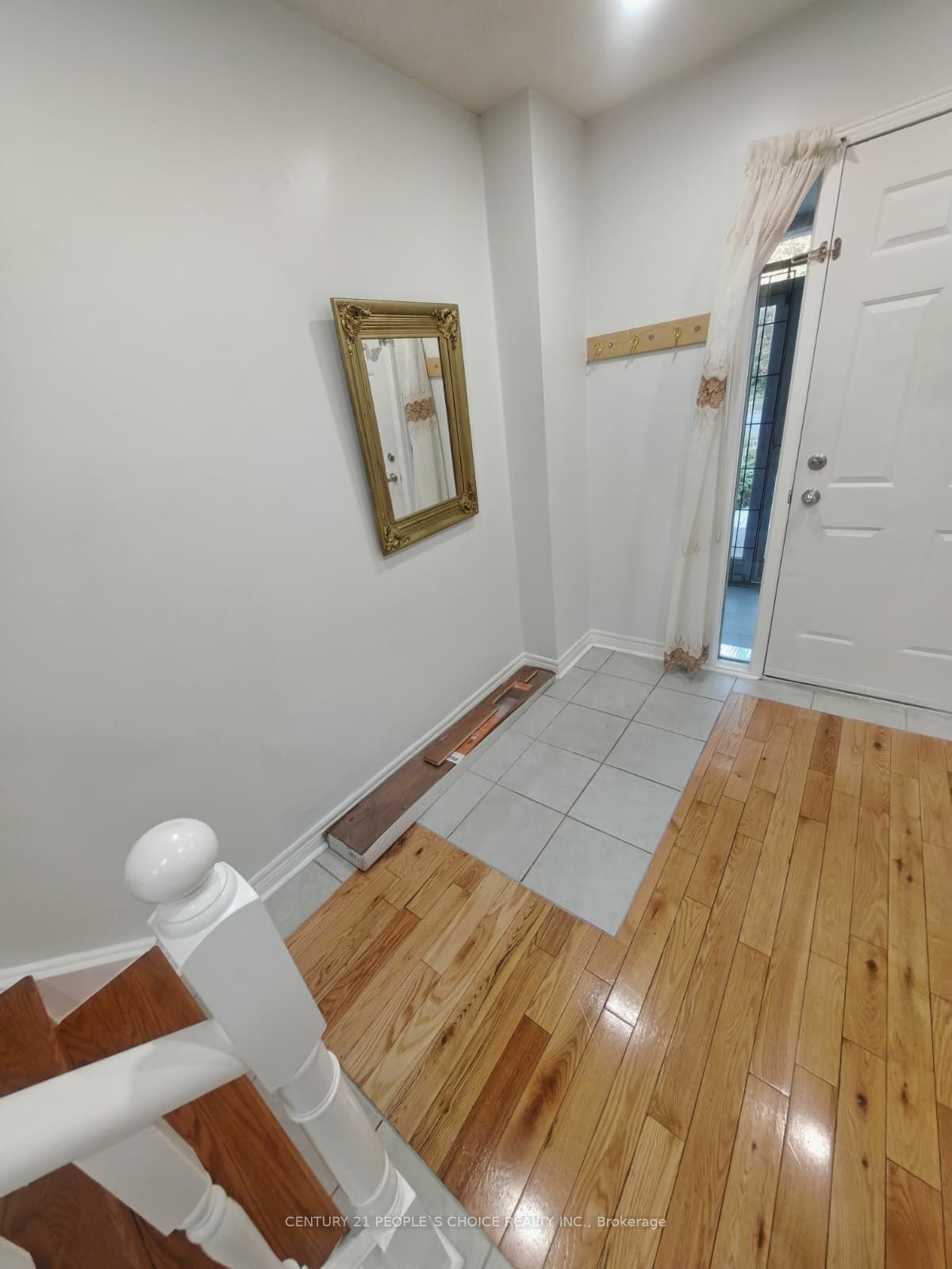 Unit Upper - 233 Murray Street, Brampton 4