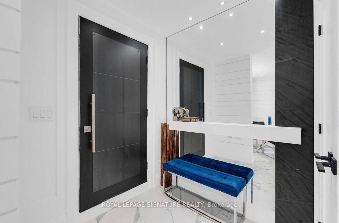 Unit upper - 58 Carrick Avenue, Toronto 5