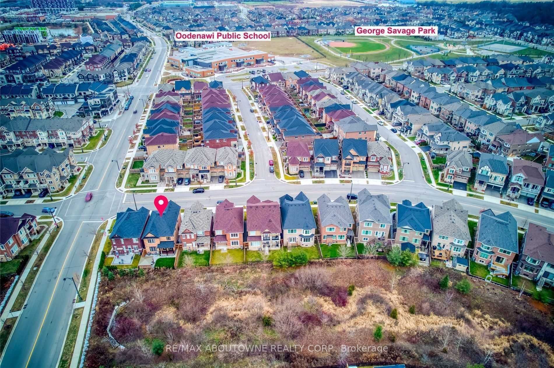 3115 Carding Mill Trail, Oakville 2