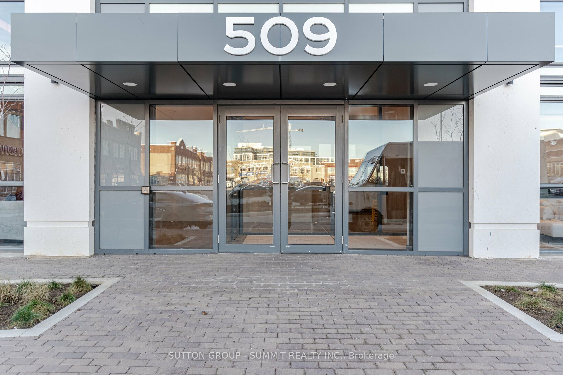 Unit 226 - 509 Dundas Street W, Oakville 2
