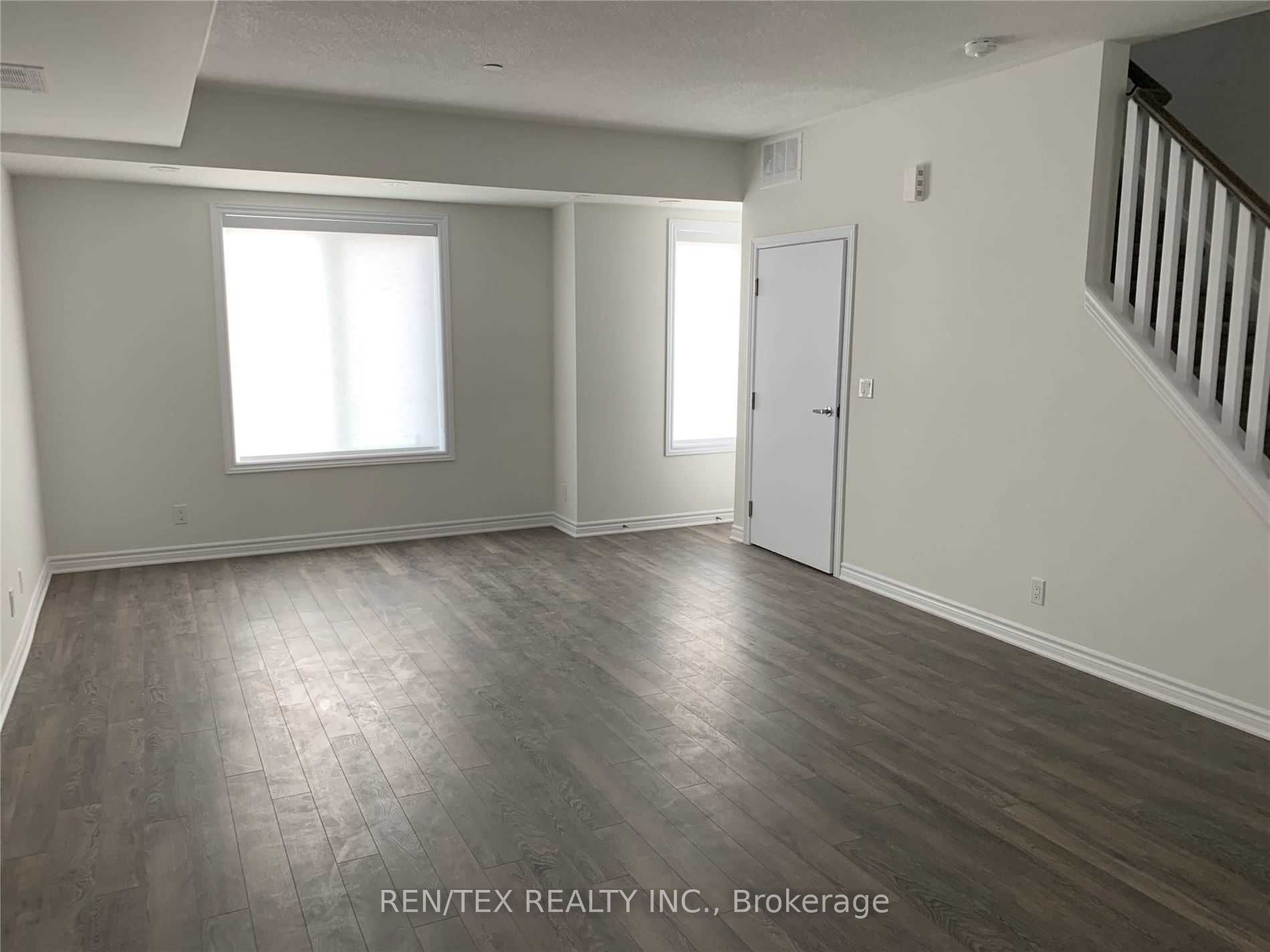 Unit 3 - 3580 Lakeshore Boulevard W, Etobicoke 3