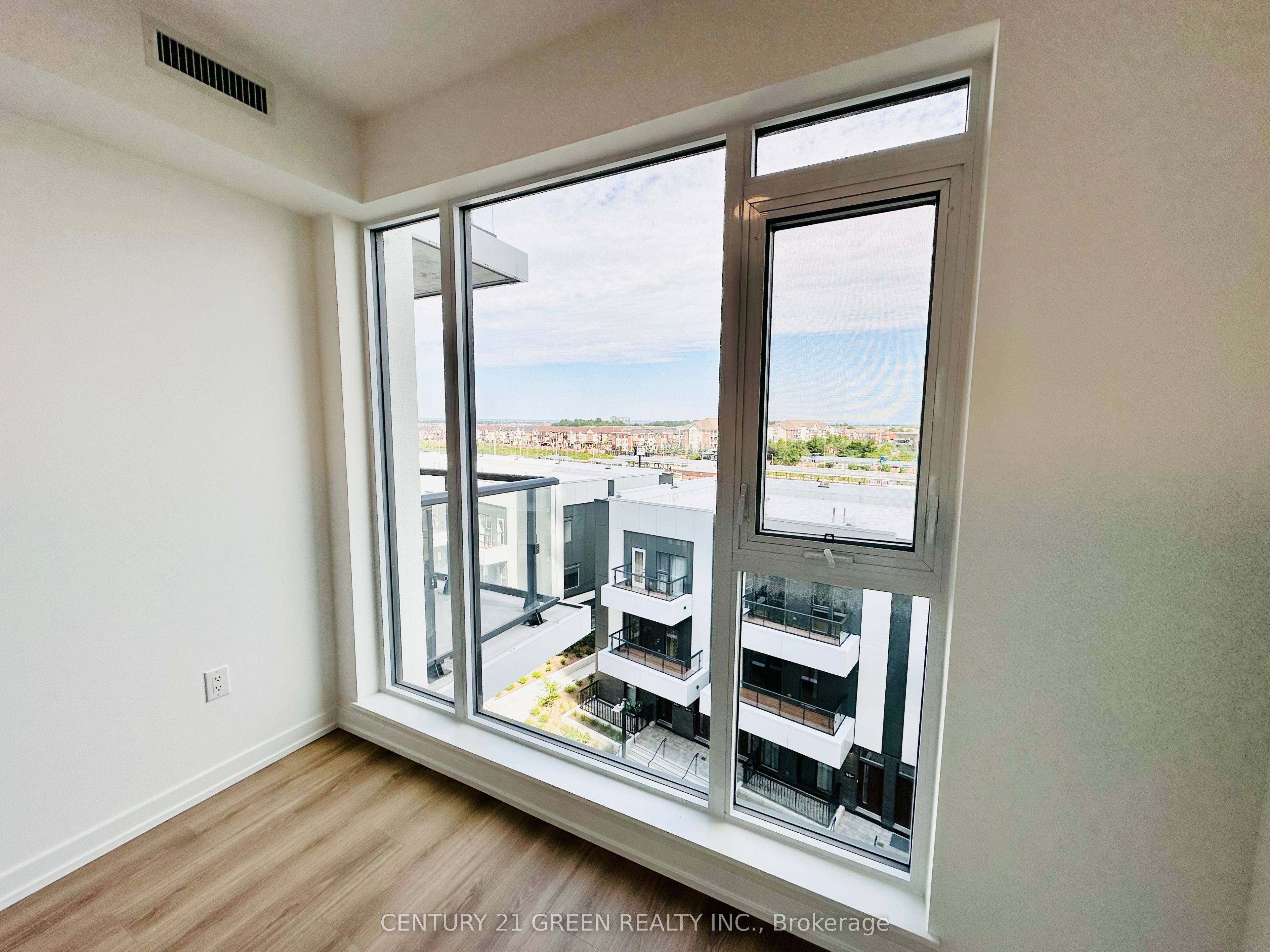 Unit 503 - 10 Lagerfeld Drive, Brampton 5