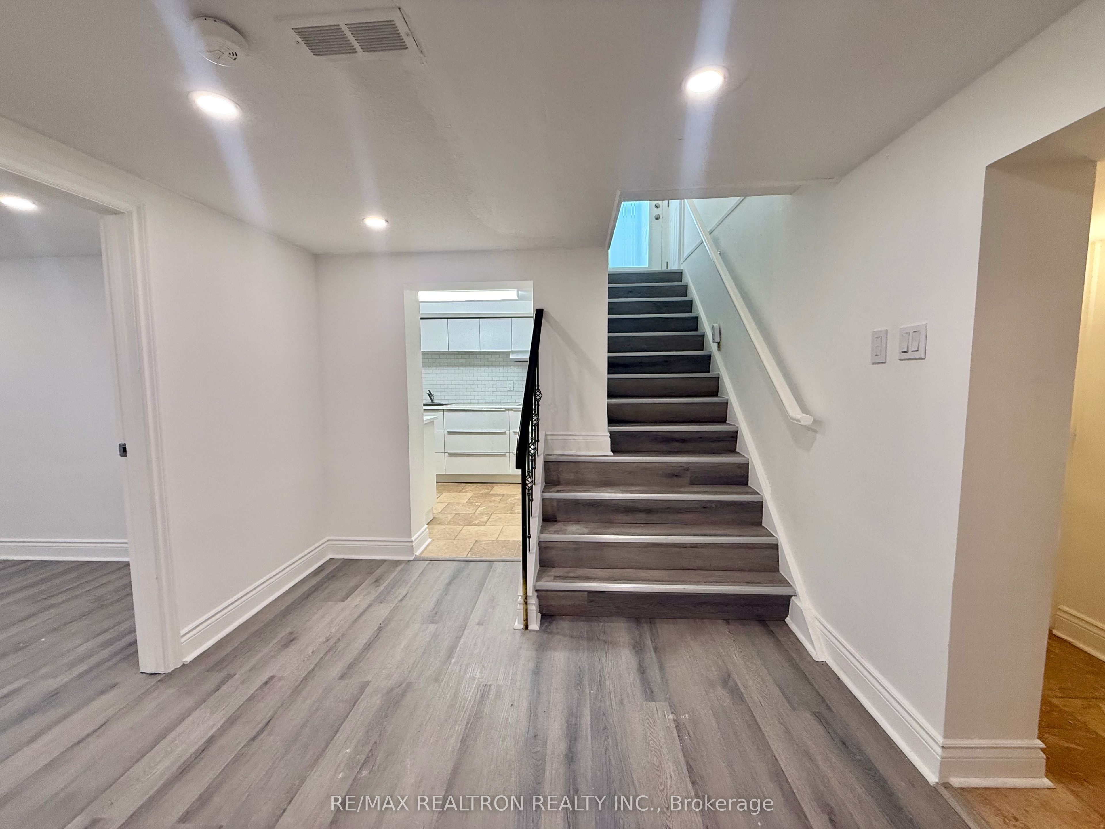 Unit Basement - 41 Brixham Terrace, North York 4