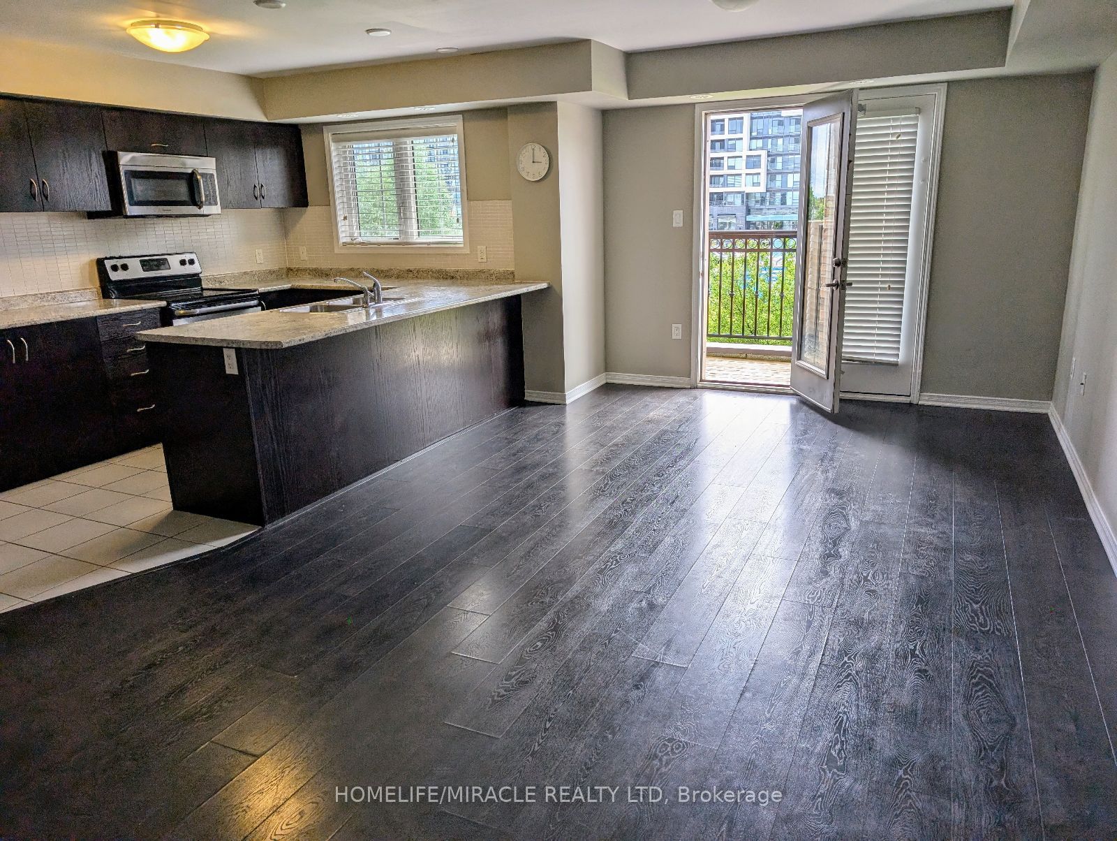 Unit 69 - 2441 Greenwich Drive, Oakville 3