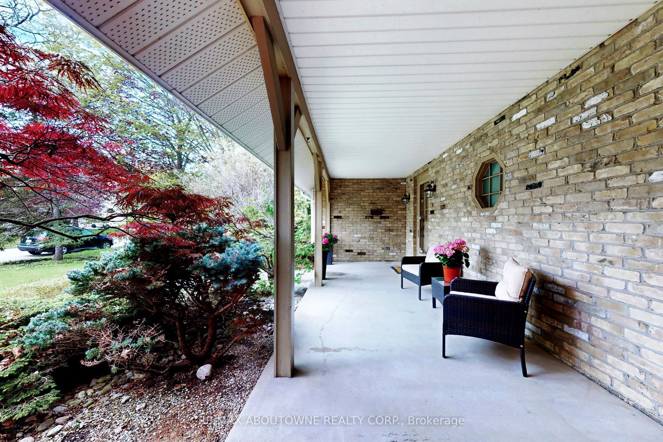 241 Beechfield Rd, Oakville, Ontario L6J5H9 Sold History HouseSigma