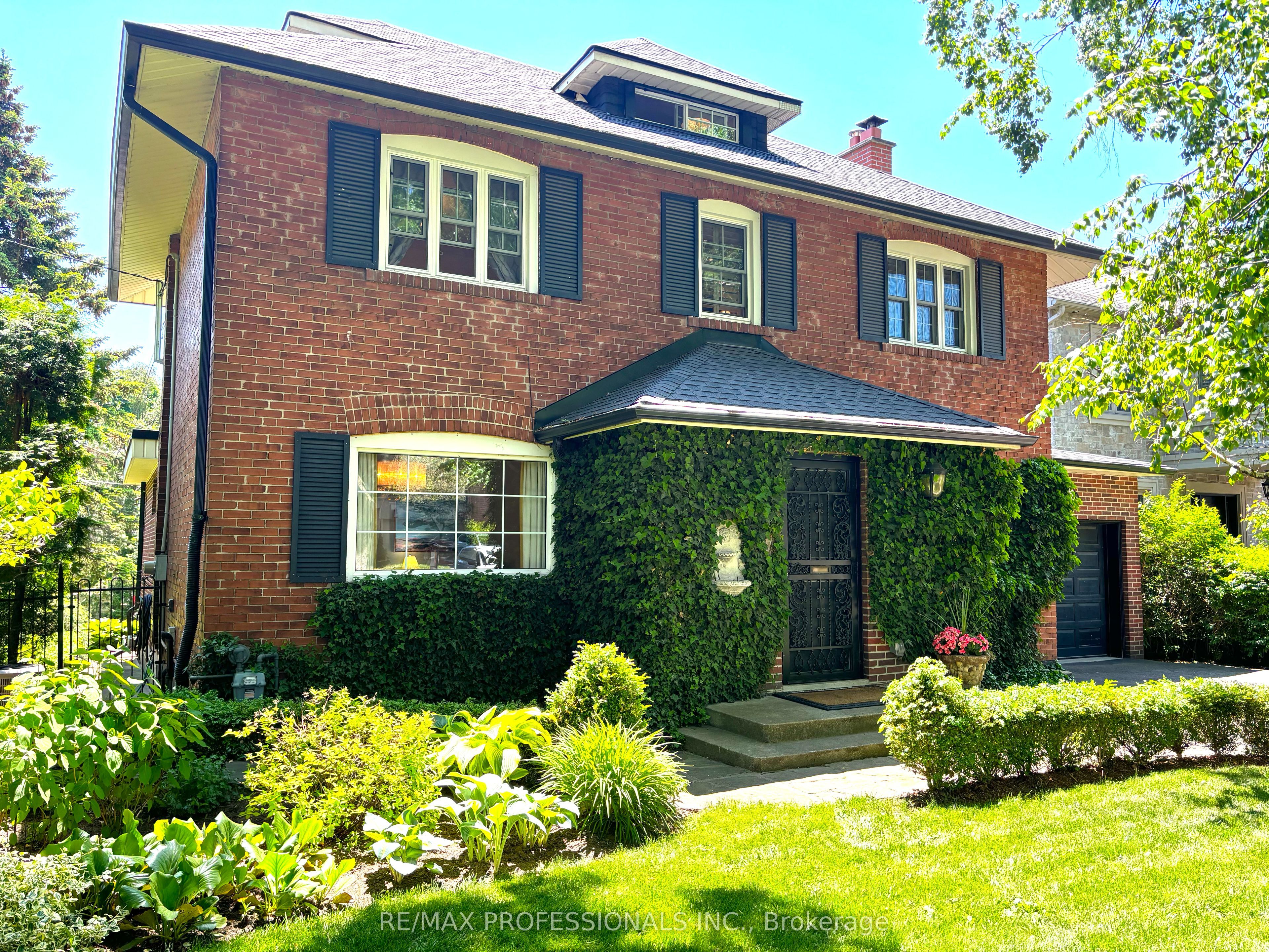 31 Bernice Ave, Etobicoke, Ontario M8Y1Z5 Sold History HouseSigma