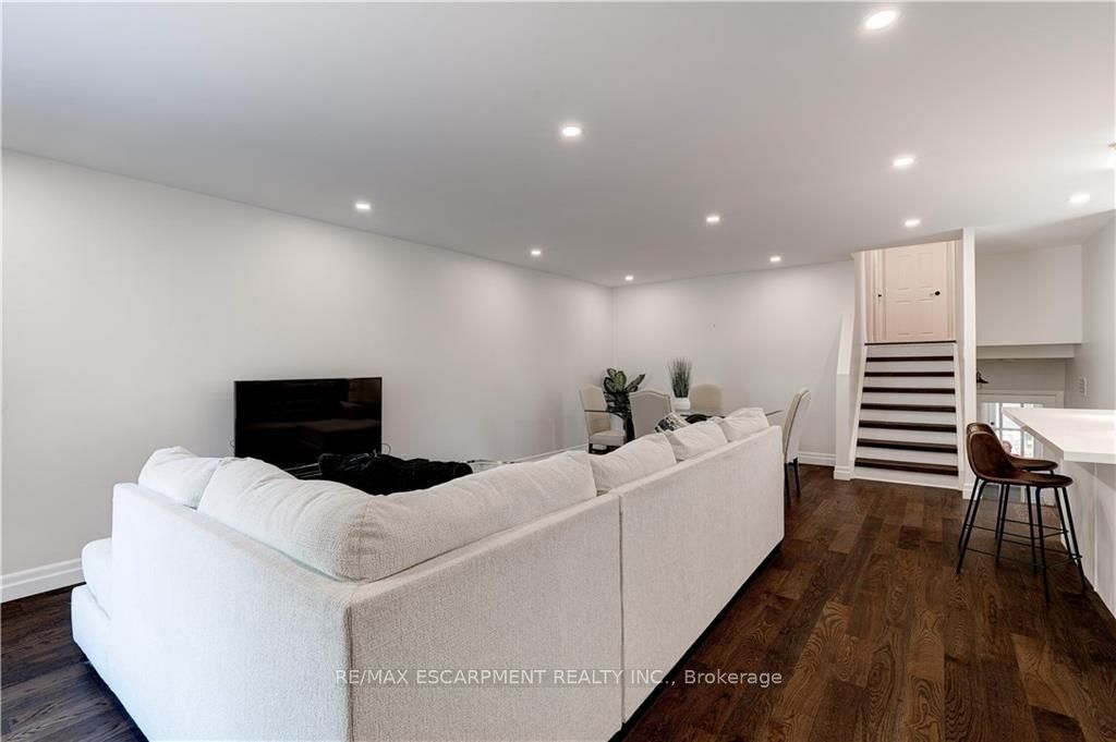 1311 Consort Cres, Burlington, Ontario L7M1J8 Sold History HouseSigma