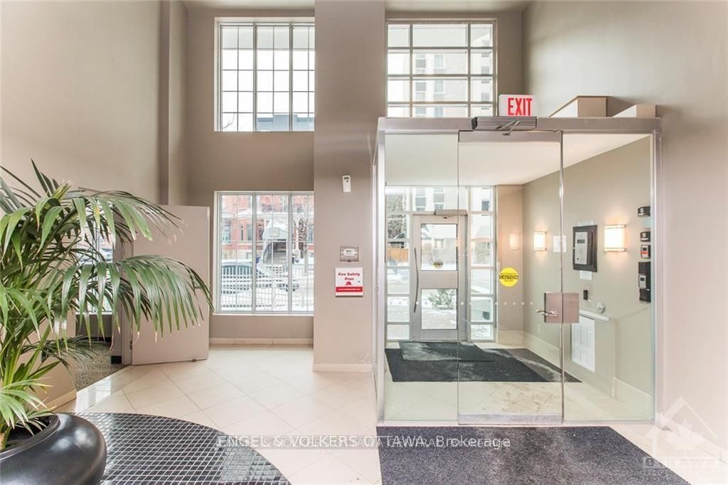 Unit 1005 - 138 SOMERSET Street W, Ottawa 2