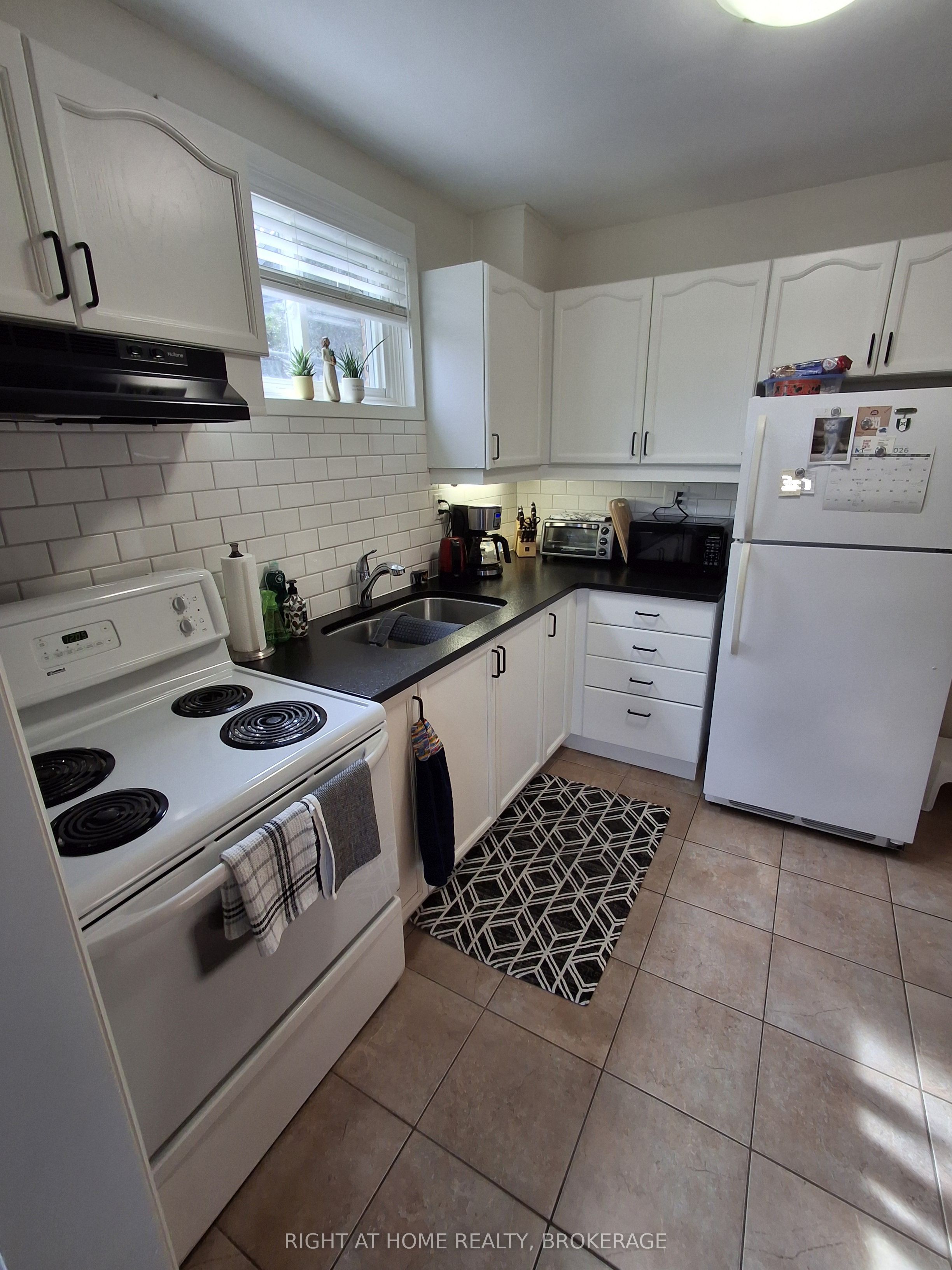 Unit 1 - 62 Christie Street, St. Catharines 3