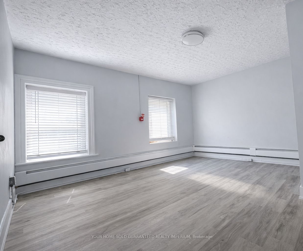 Unit 6 - 33 Ontario Street, St. Catharines 4
