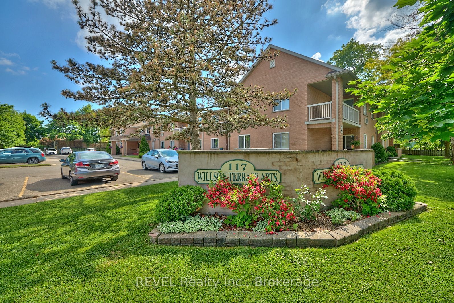 Unit 19 - 117 WILLSON Road, Welland 1