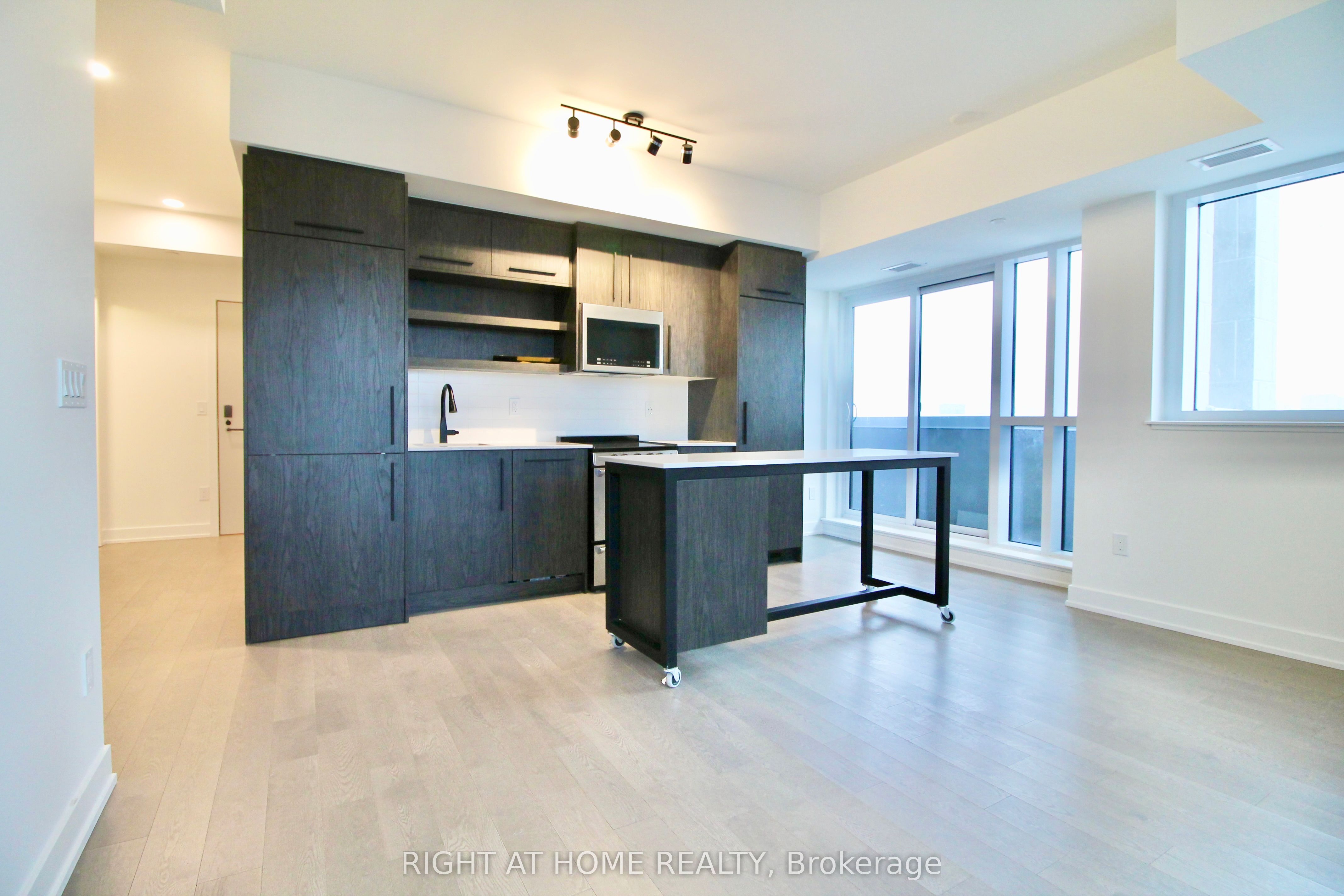 Unit 1004 - 560 Rideau Street, Ottawa 5