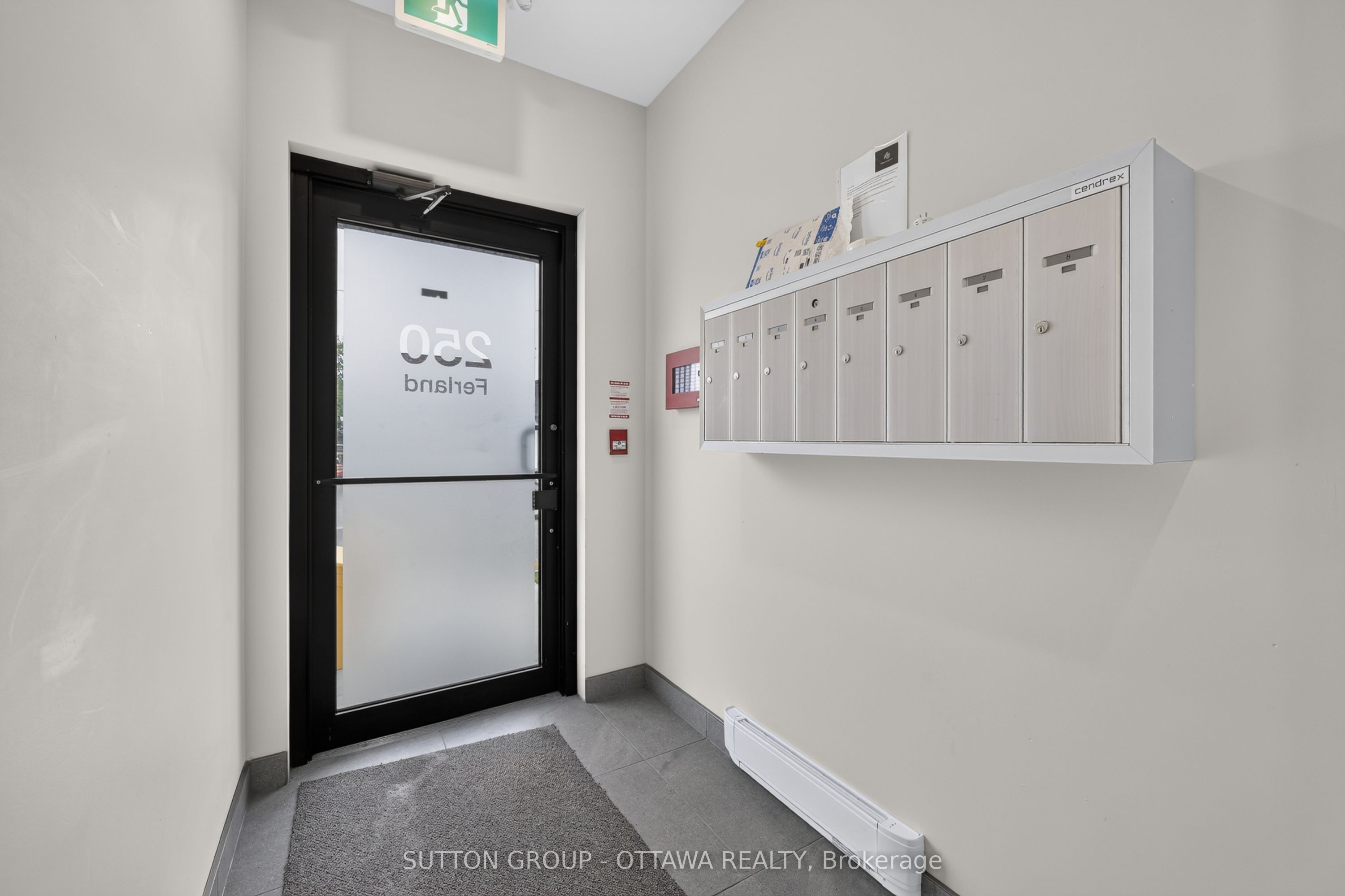 Unit 5 - 250 Ferland Street, Ottawa 4