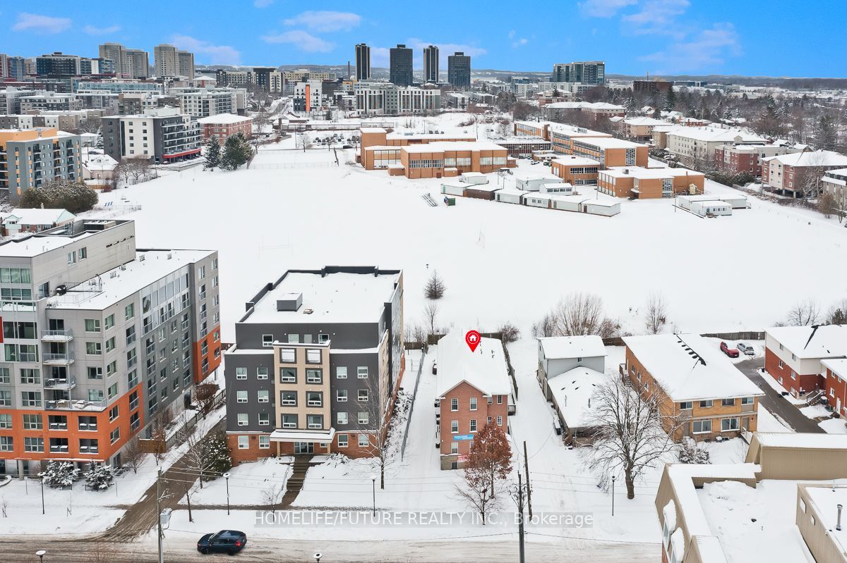 Unit A - 327 Spruce Street, Waterloo 3