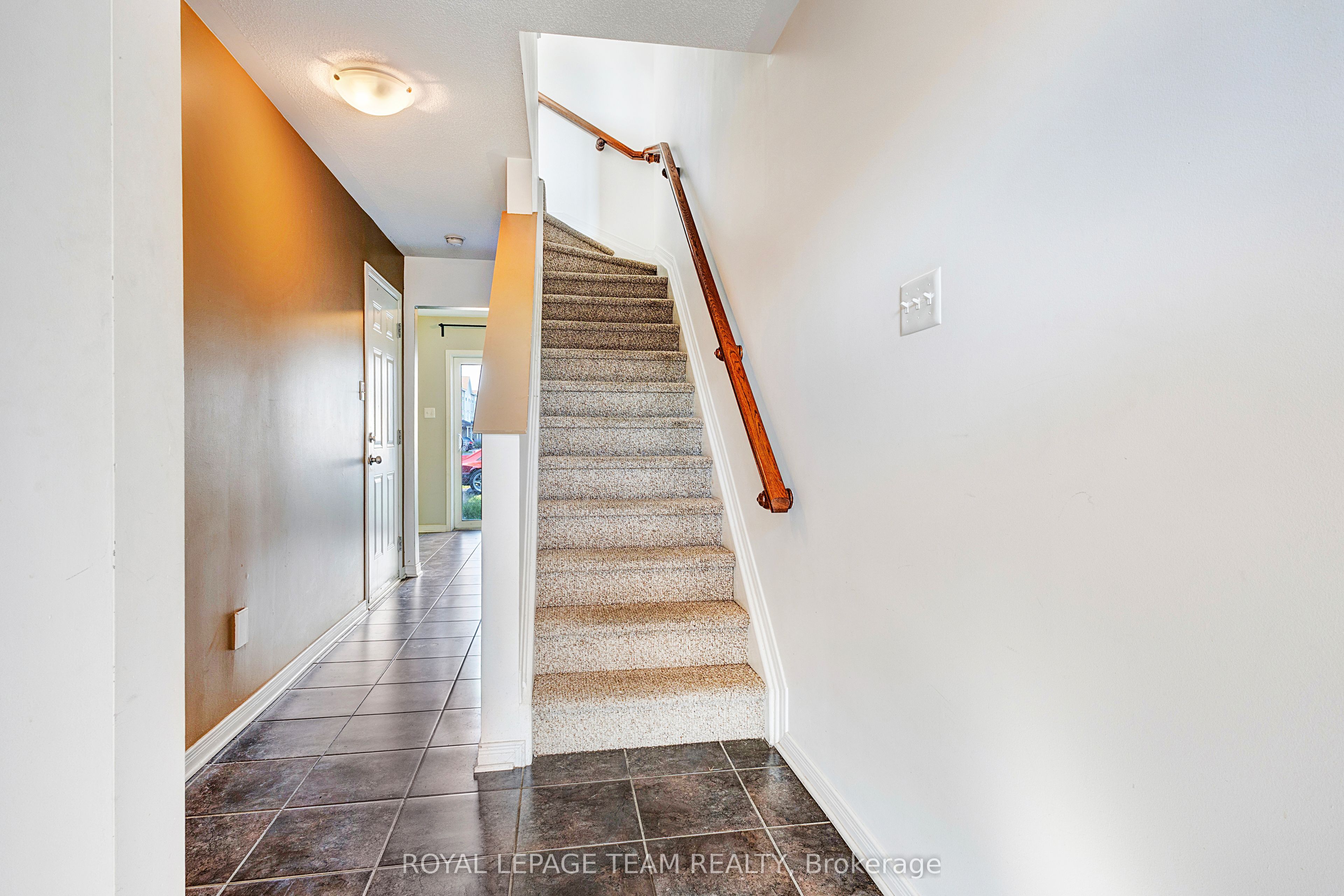 566 Simran Private, Nepean 4