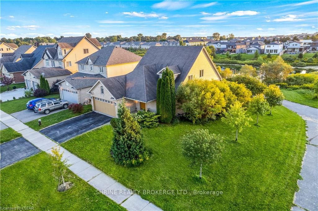 Unit Upper - 1841 Foxwood Avenue, London 4