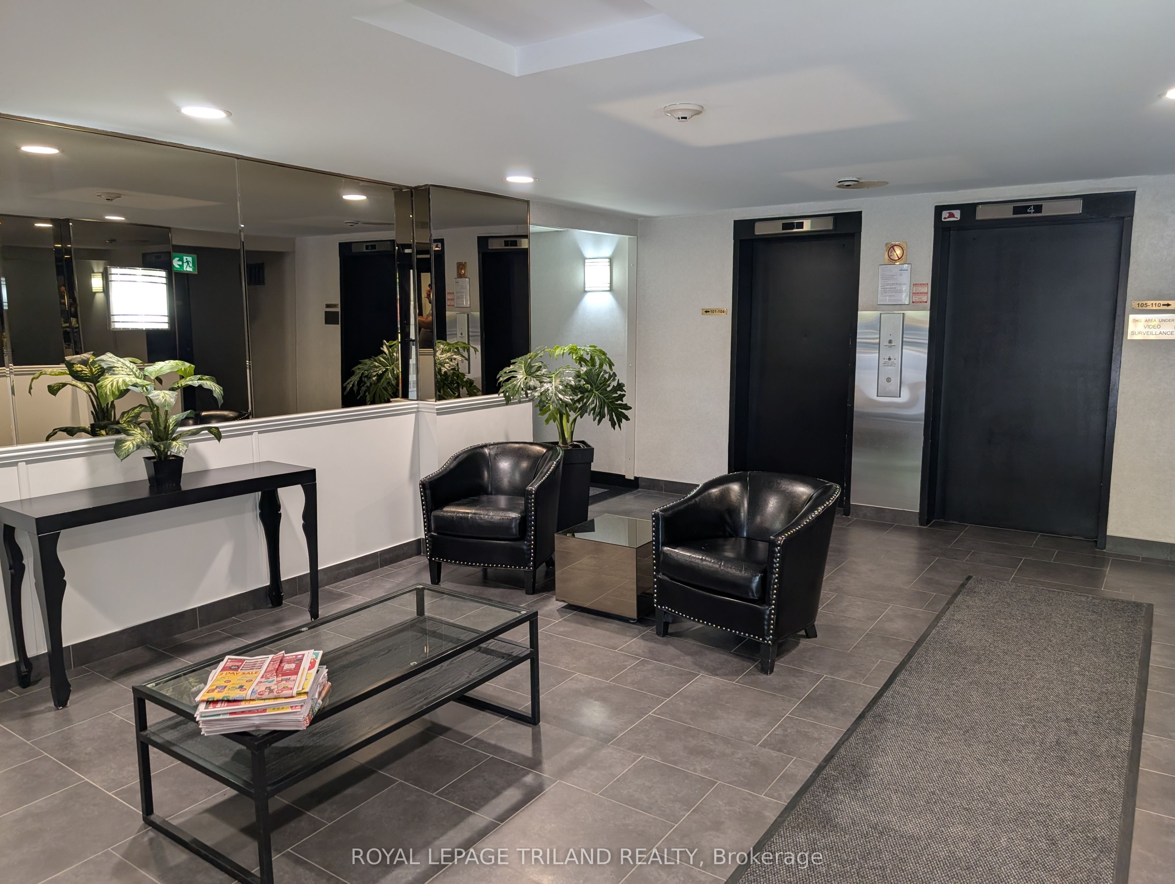 Unit 306 - 135 Base Line Road W, London 3
