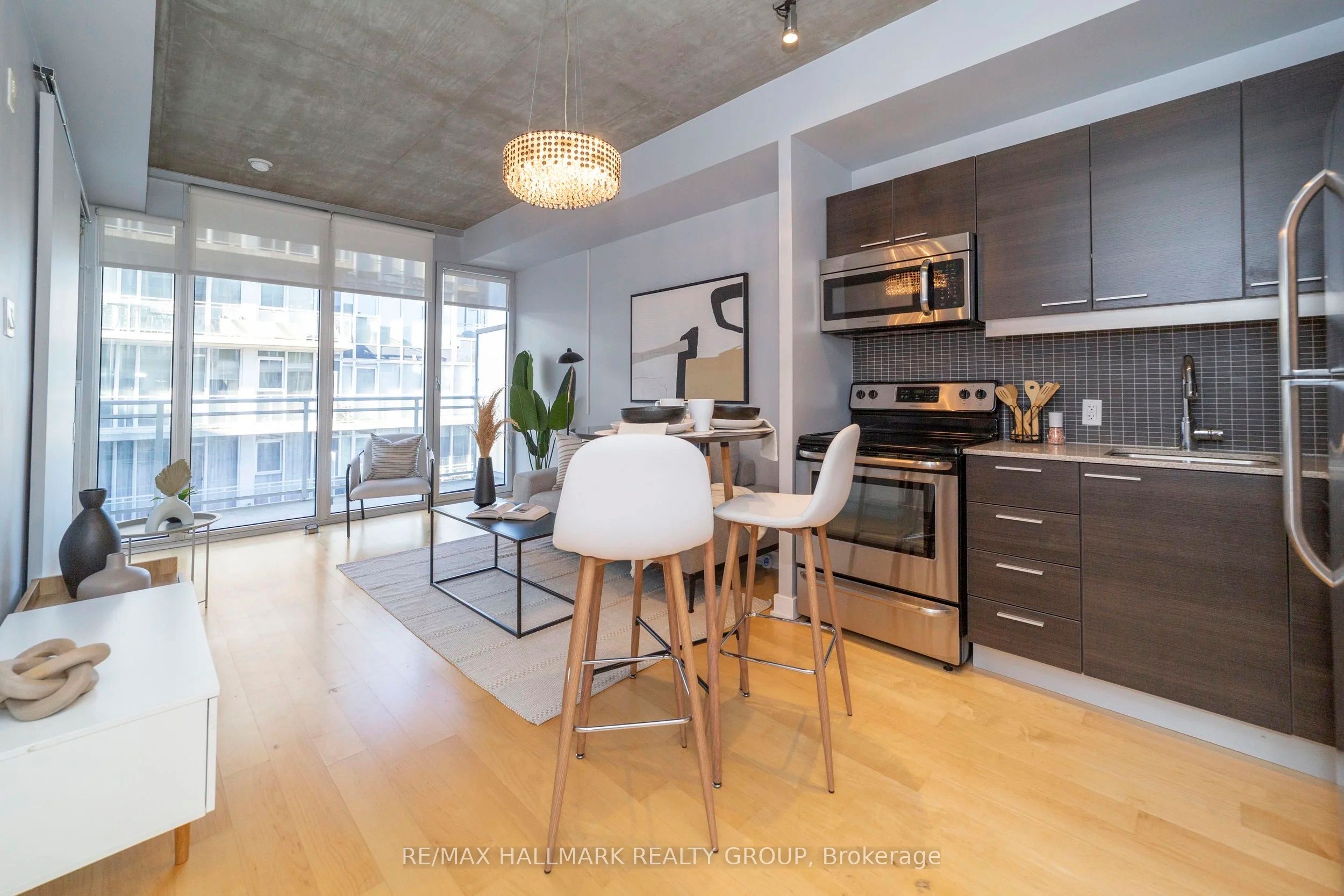 Unit 632 - 349 Mcleod Street, Ottawa 4