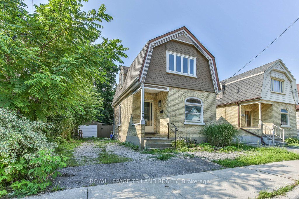 24 MOUNT PLEASANT Avenue, London 2