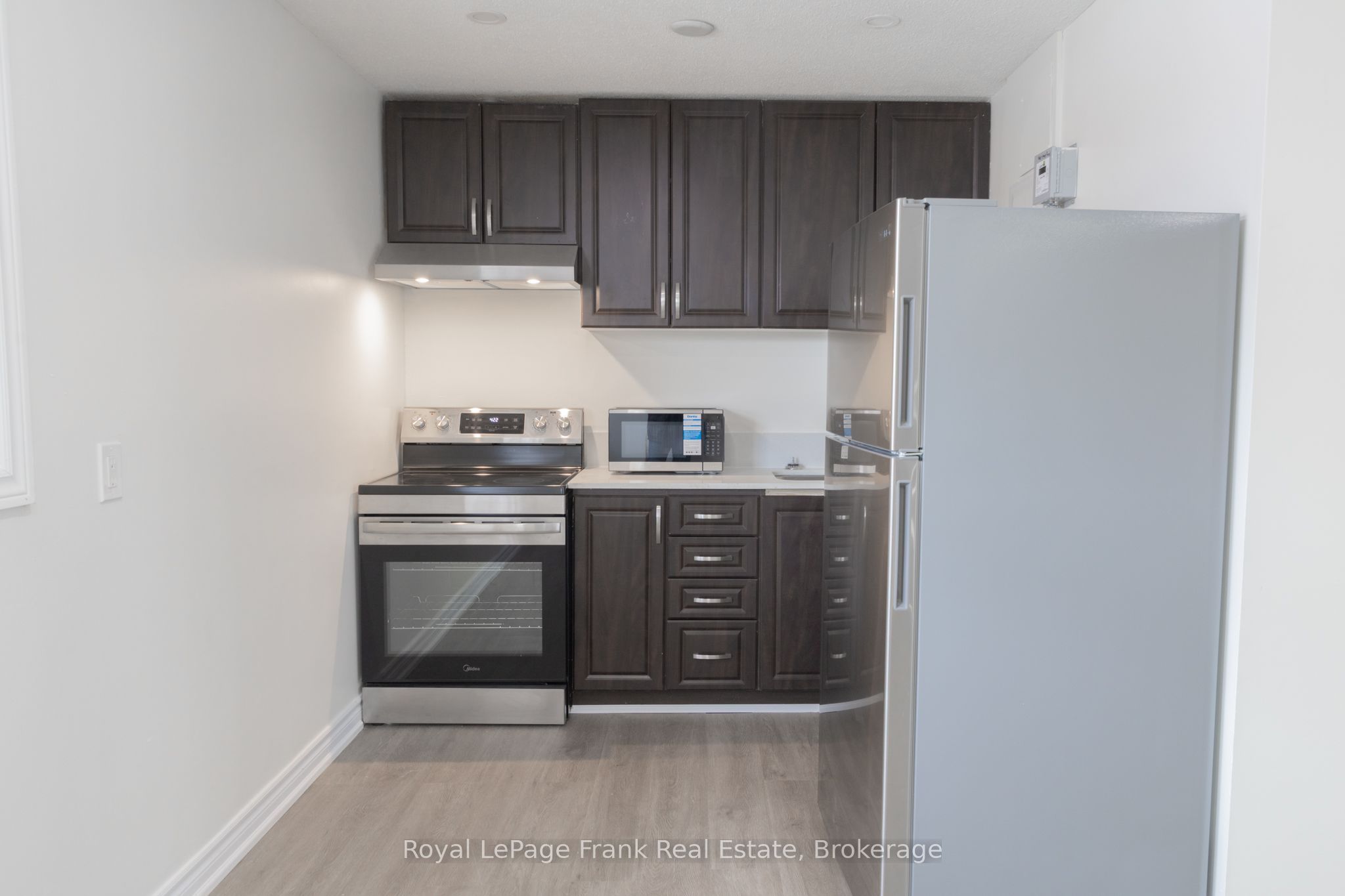 Unit 1 - 84 Mary Street W, Kawartha Lakes 4