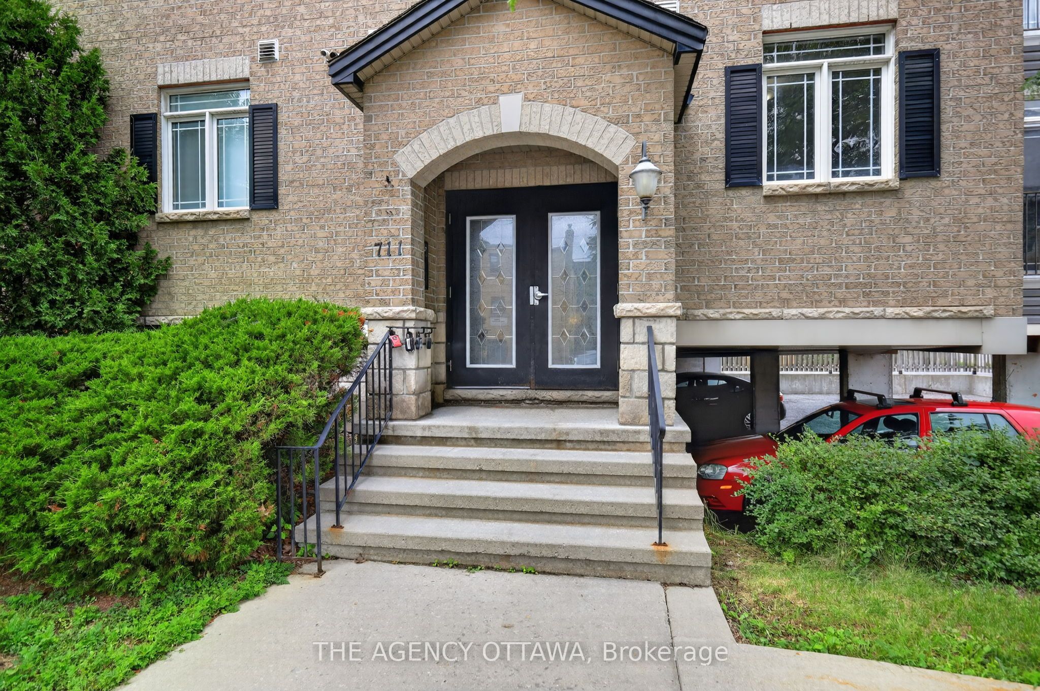 Unit 203 - 711 Churchill Avenue N, Ottawa 2