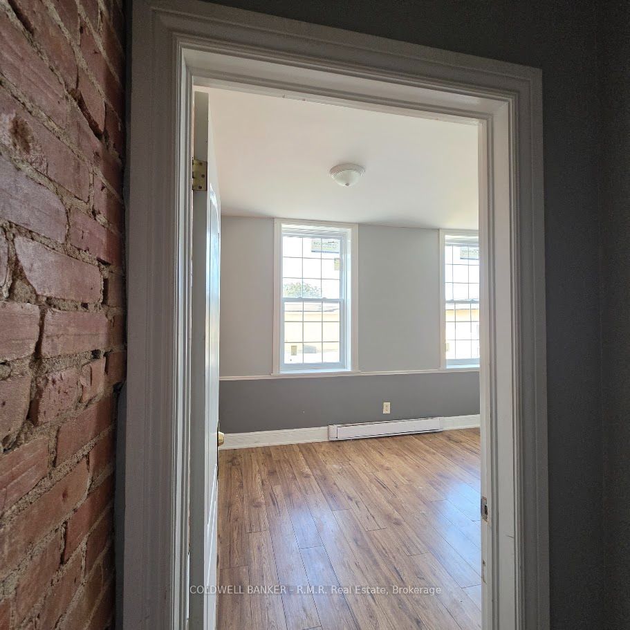 Unit 2 - 47 William Street N, Kawartha Lakes 2