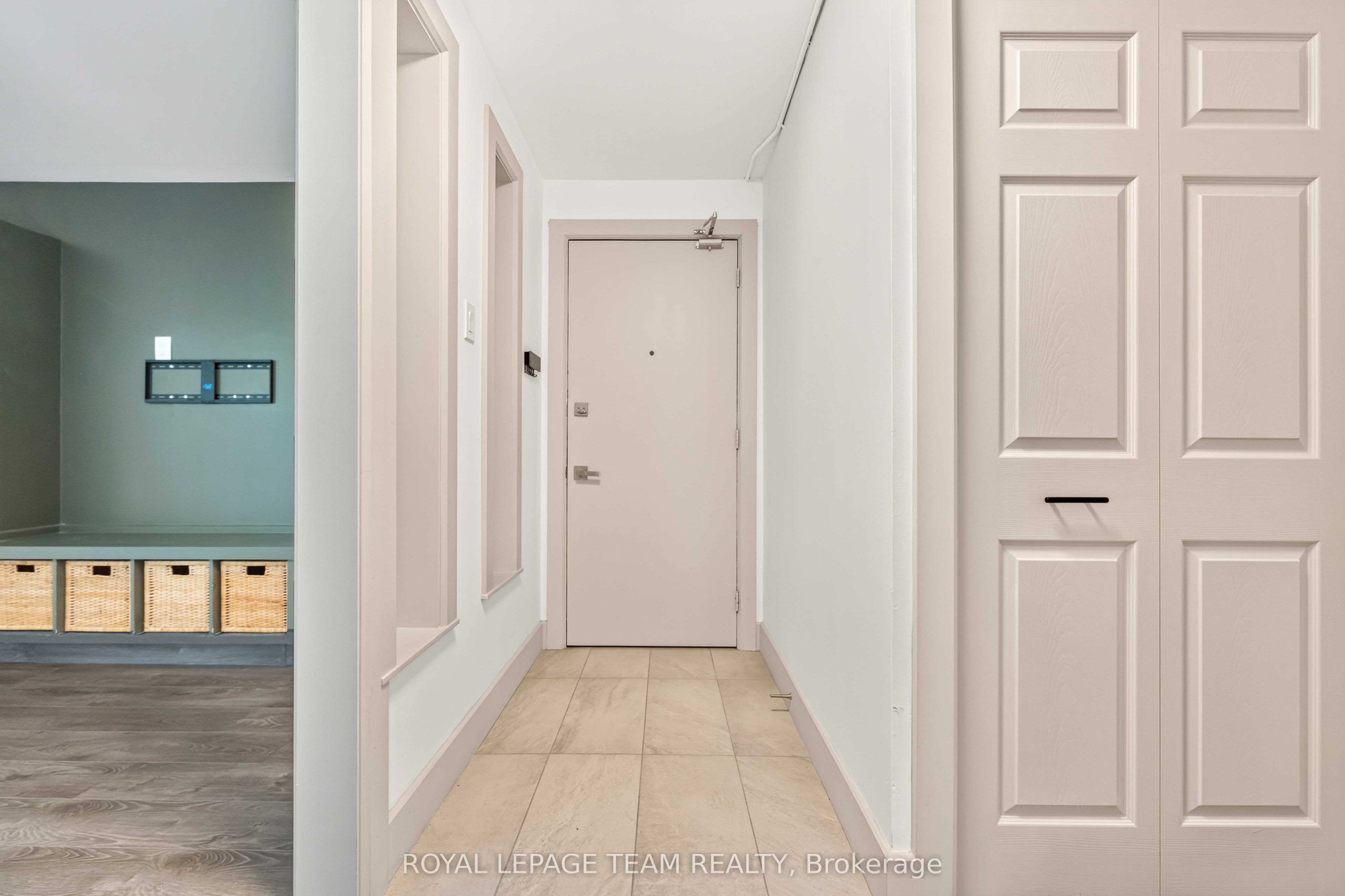 Unit 1 - 204 Donald Street, Ottawa 2