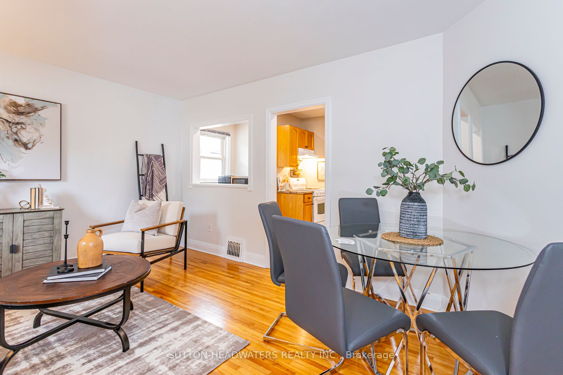 9 FORWARD Avenue, London 3