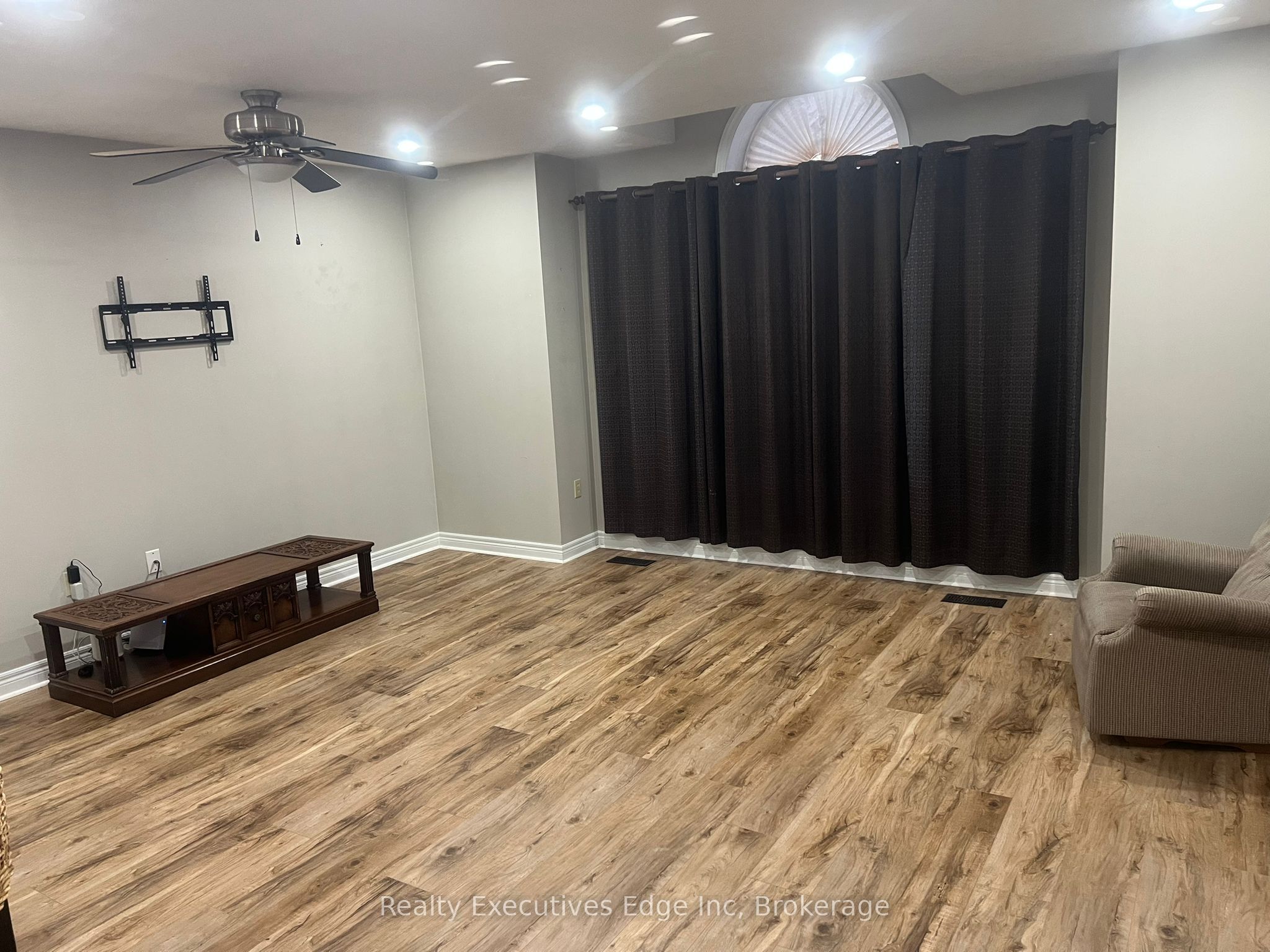 Unit Main - 197 Farley Drive, Guelph 3