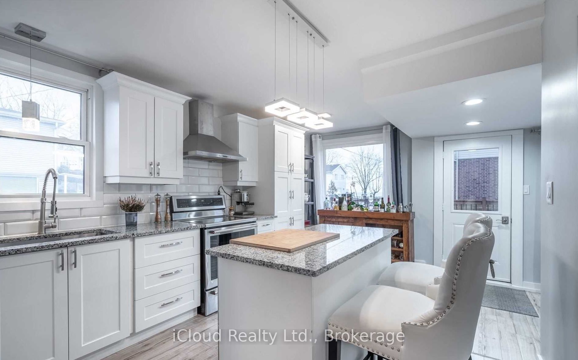 Unit Main - 361 Beach Boulevard W, Hamilton 4