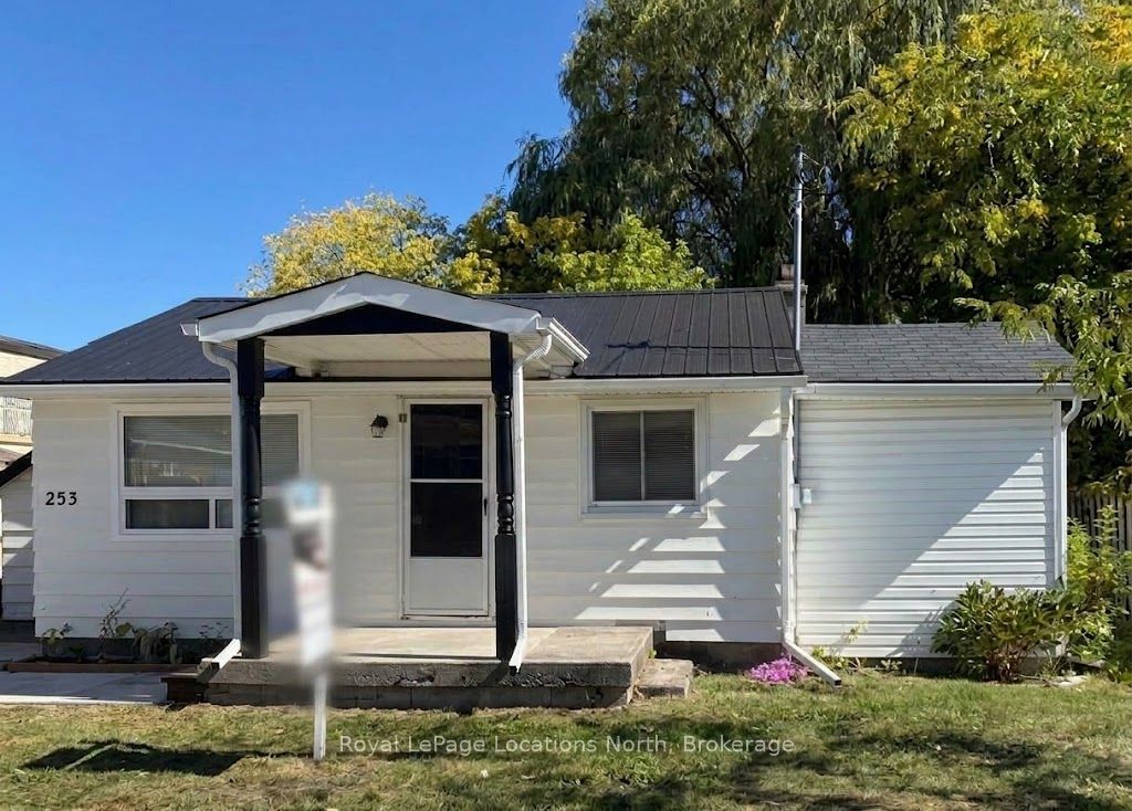 253 THOMPSON Street, Meaford 1