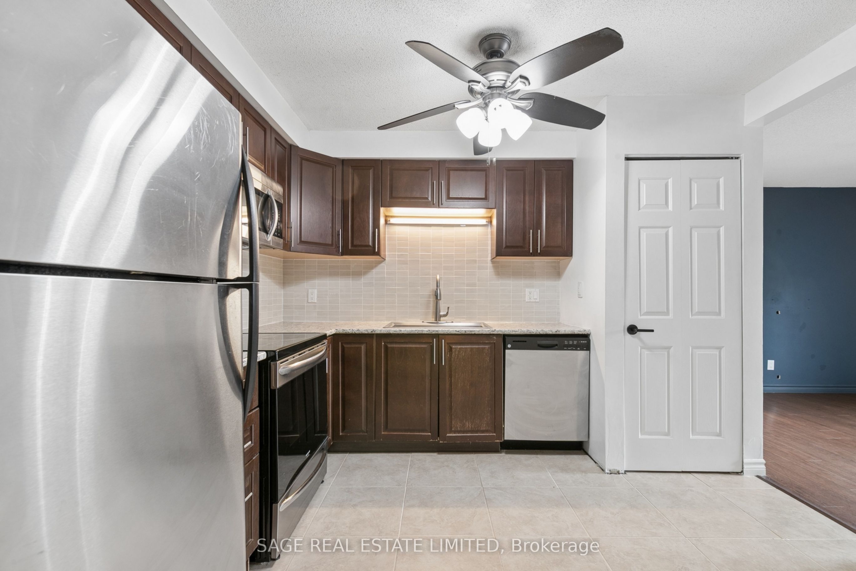 Unit 10 - 327 Northlake Drive, Waterloo 5