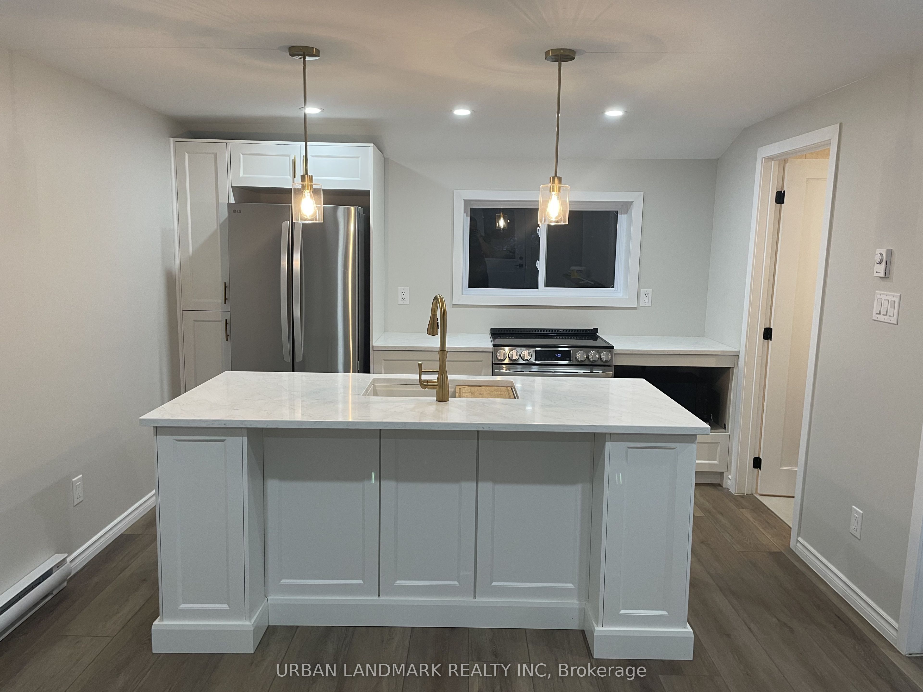 Unit Unit B - 106 Elgin Street, Centre Hastings 5