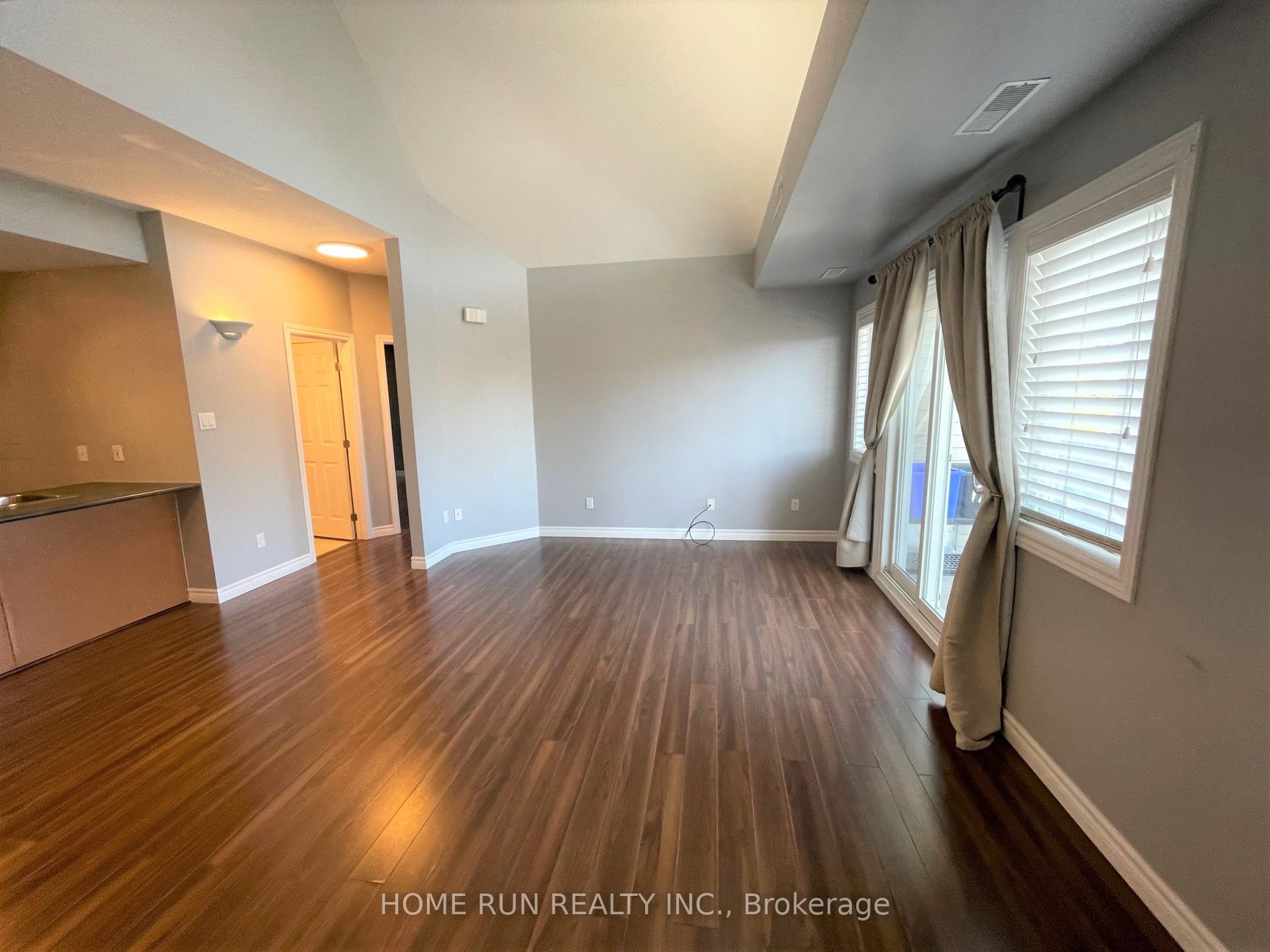 Unit F - 170 Waterbridge Drive, Nepean 2