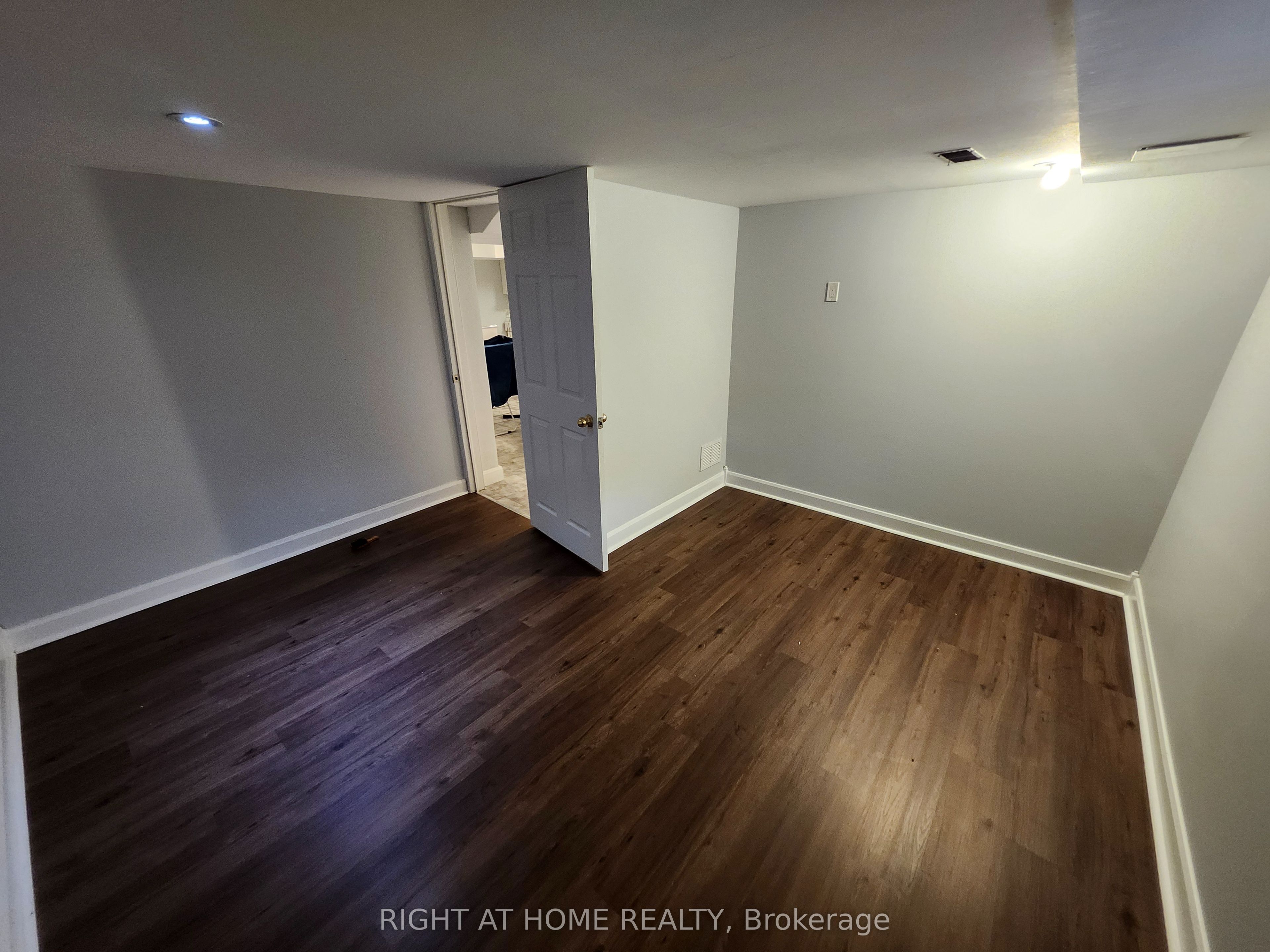 Unit Basemnt - 48 Westmount Road S, Waterloo 4
