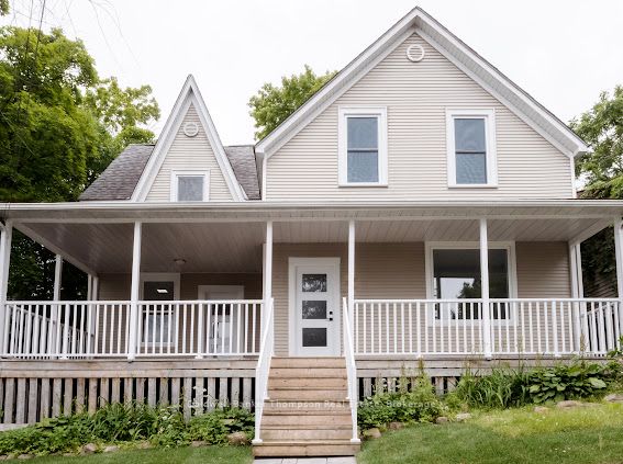Unit 2 - 5 Mary Street W, Huntsville 2