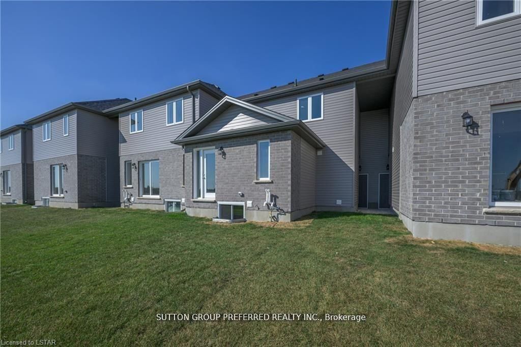 359 KENNINGTON Way, London 5