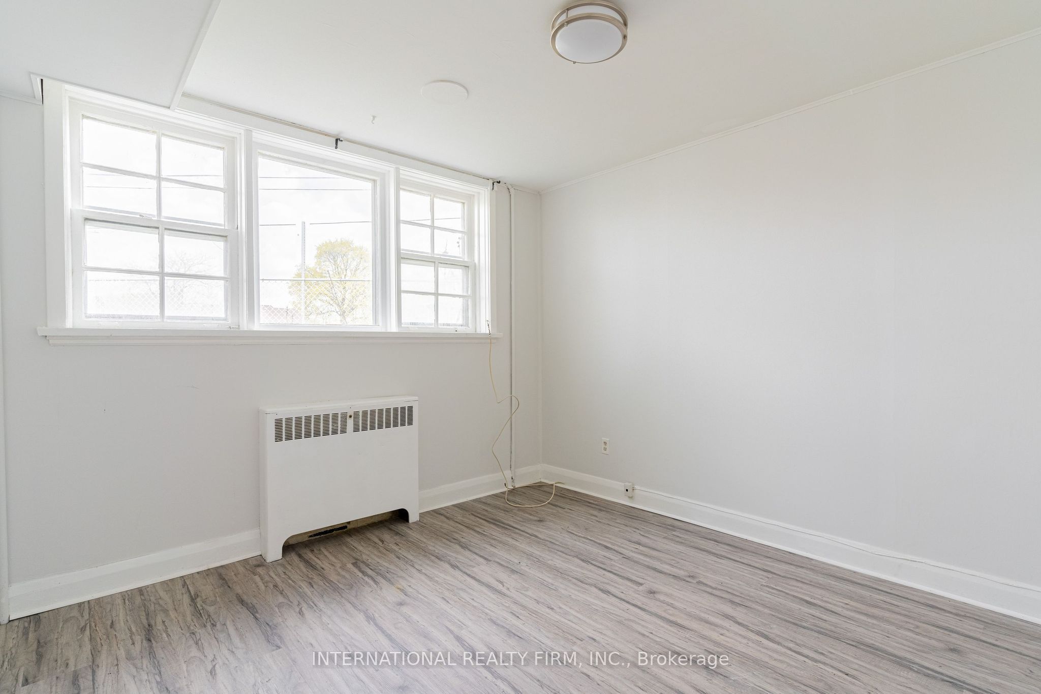 Unit 6 - 645 Hamilton Road, London 5