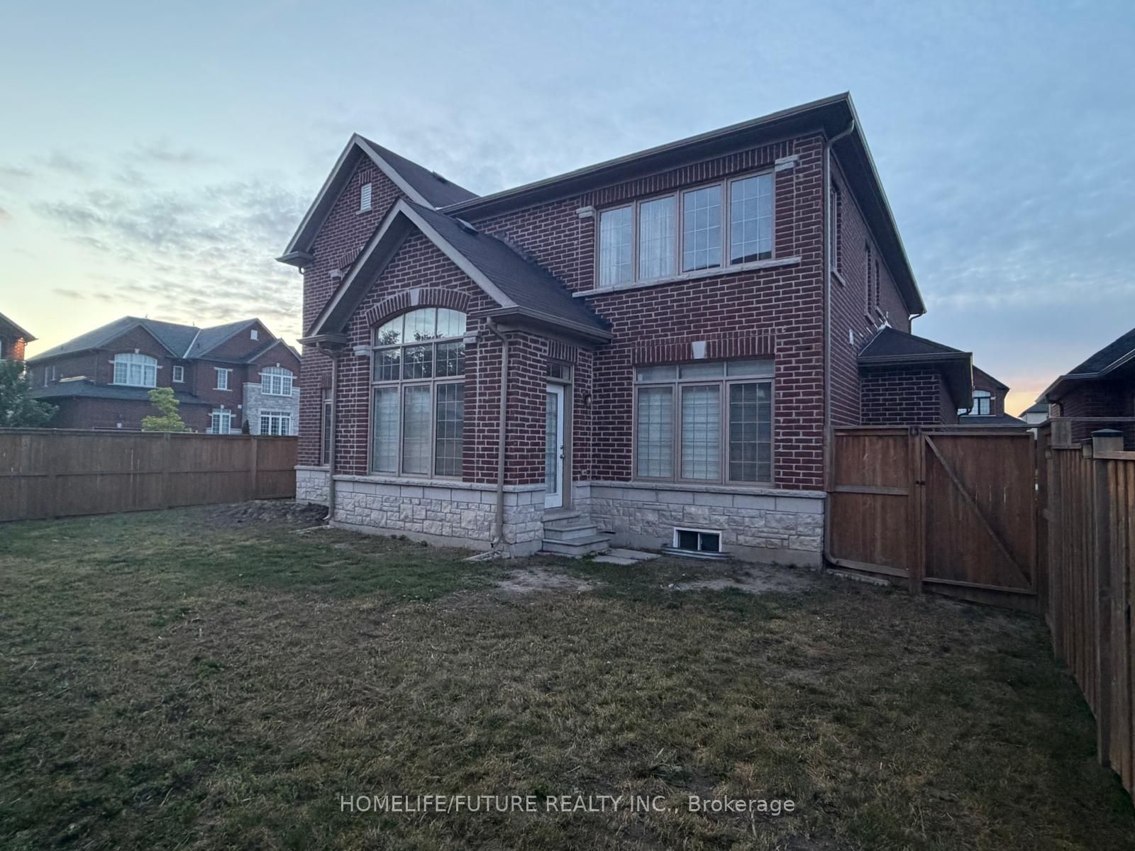 Unit Main & 2nd - 45 Pristine Trail, Cavan Monaghan 4